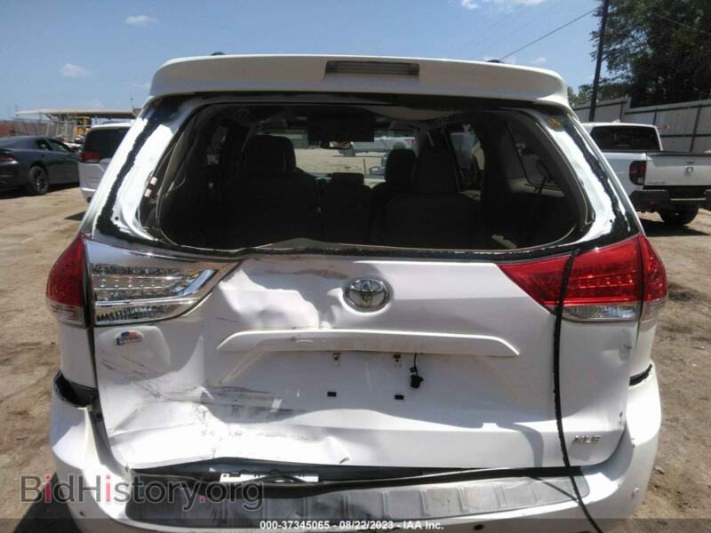2013 Toyota SIENNA (VIN 5TDYK3DC8DS320821) — photo 6 of 16