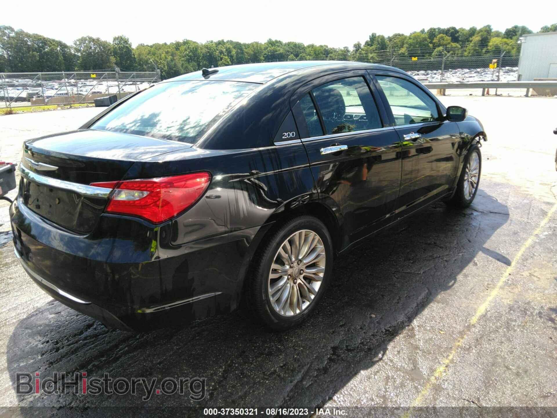 2011 CHRYSLER 200 - VIN: 1C3BC2FB2BN570743 - Фото 4