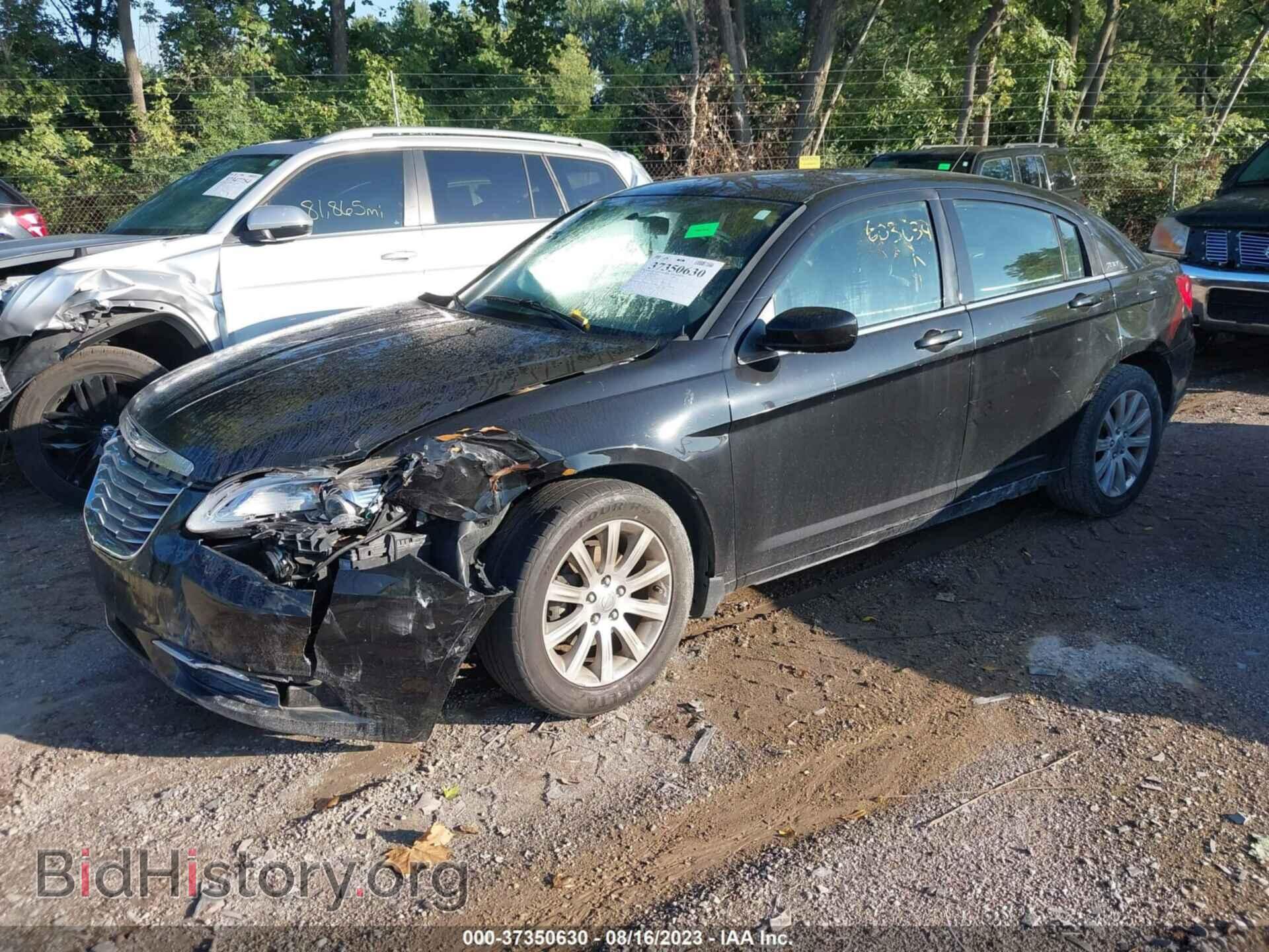 2011 CHRYSLER 200 - VIN: 1C3BC1FB7BN603634 - Фото 2