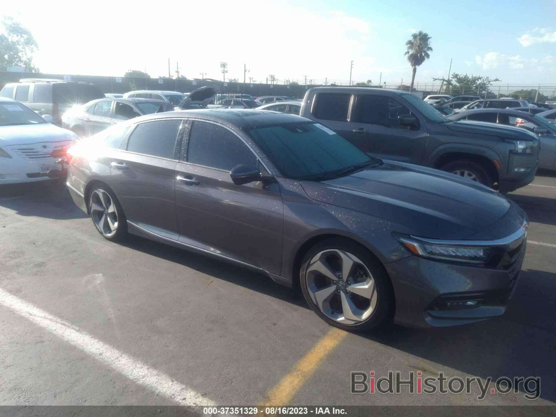 Photo 1HGCV2F97JA033333 - HONDA ACCORD SEDAN 2018