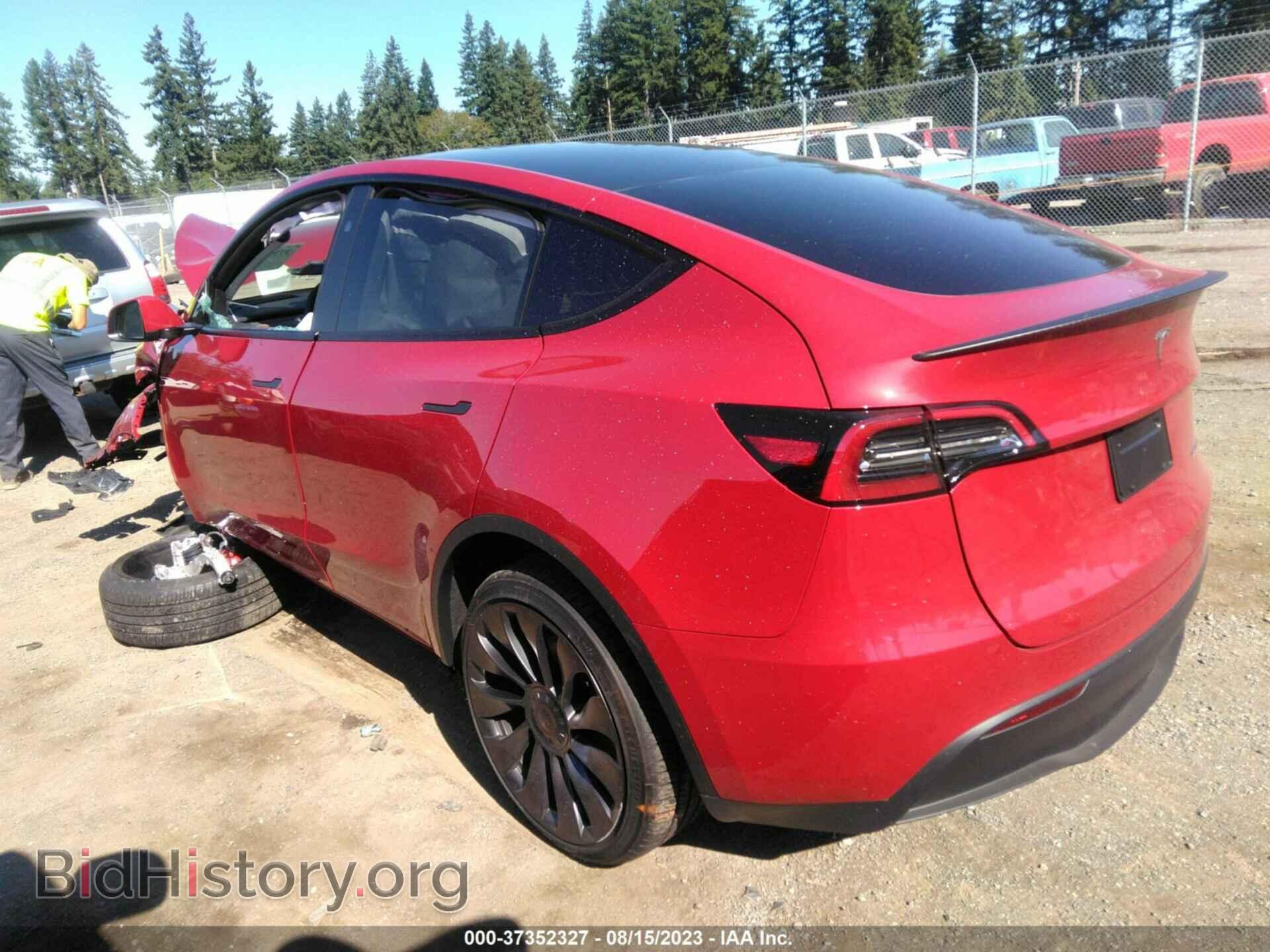 2023 TESLA MODEL Y - VIN: 7SAYGDEF0PF839132 - Photo 3