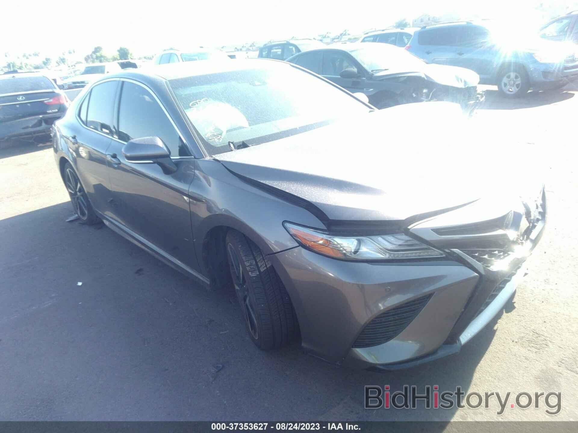 Photo 4T1B61HK3JU120948 - TOYOTA CAMRY 2018