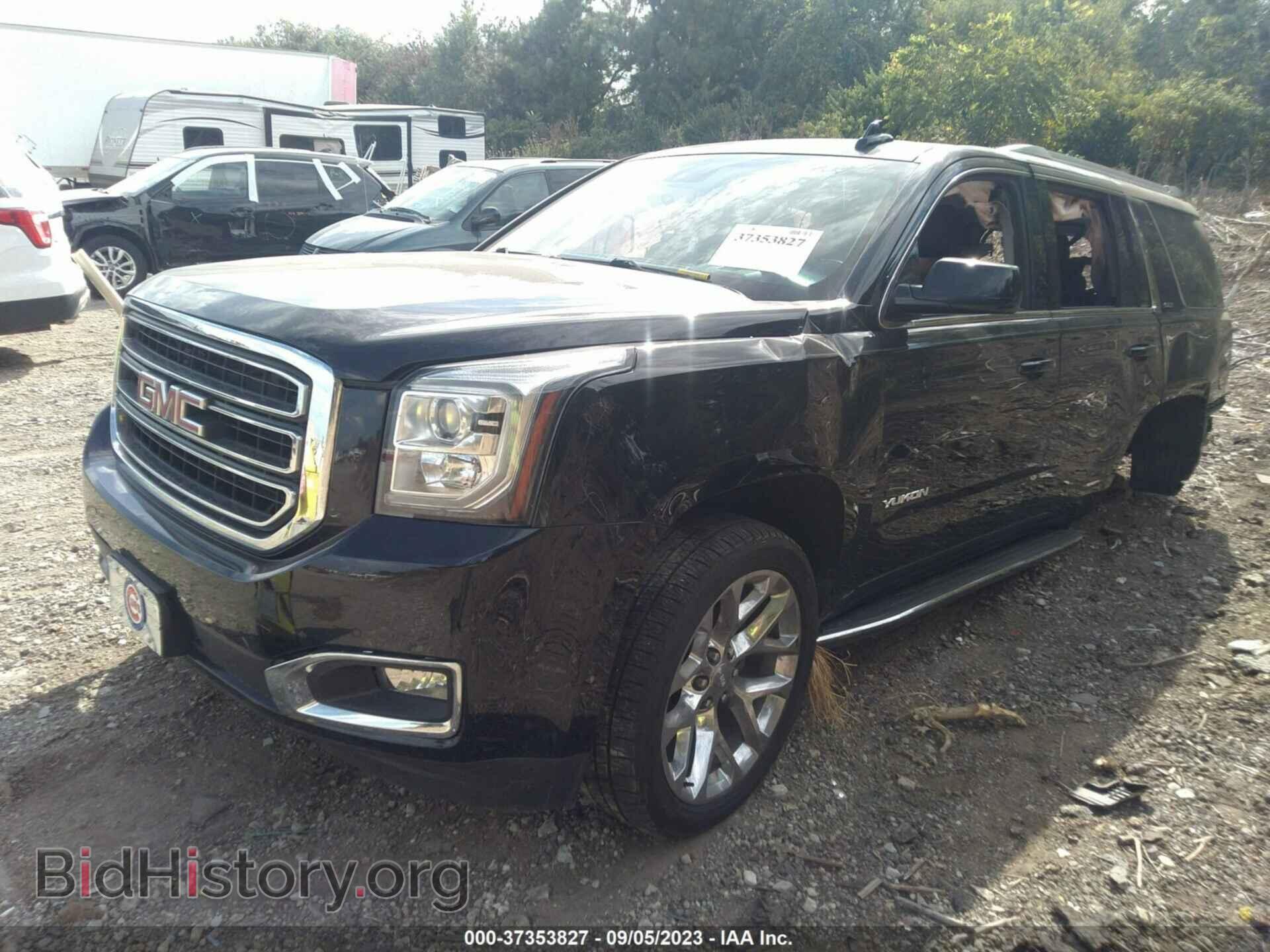 2017 GMC YUKON - VIN: 1GKS2BKC8HR399046 - Photo 2