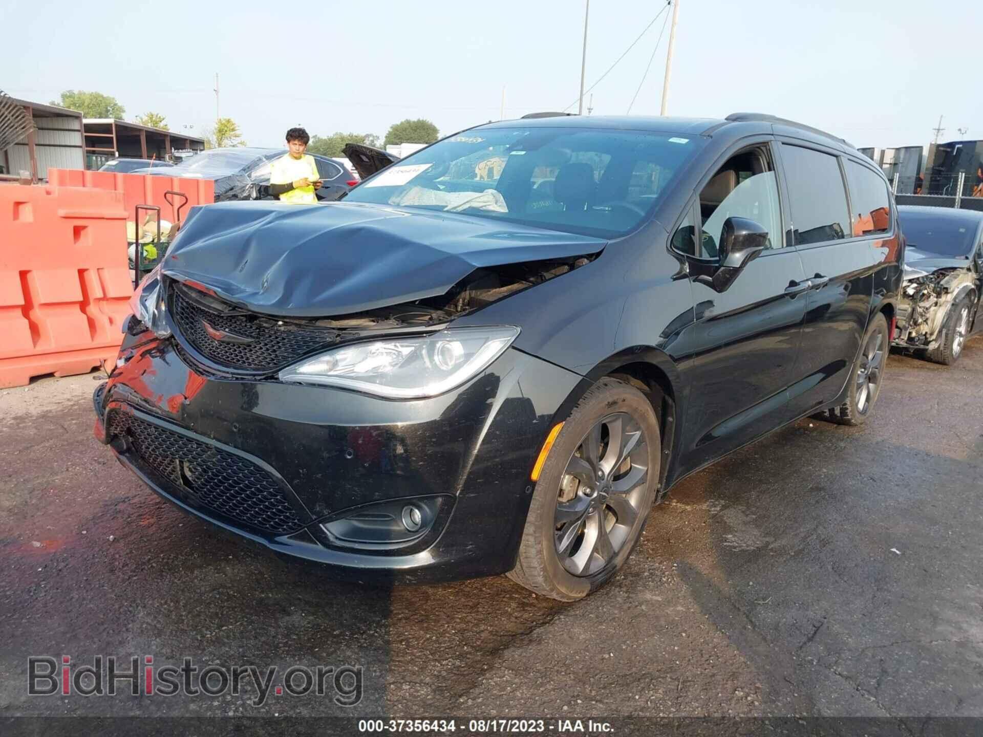 2018 CHRYSLER PACIFICA - VIN: 2C4RC1EGXJR165300 - Фото 2