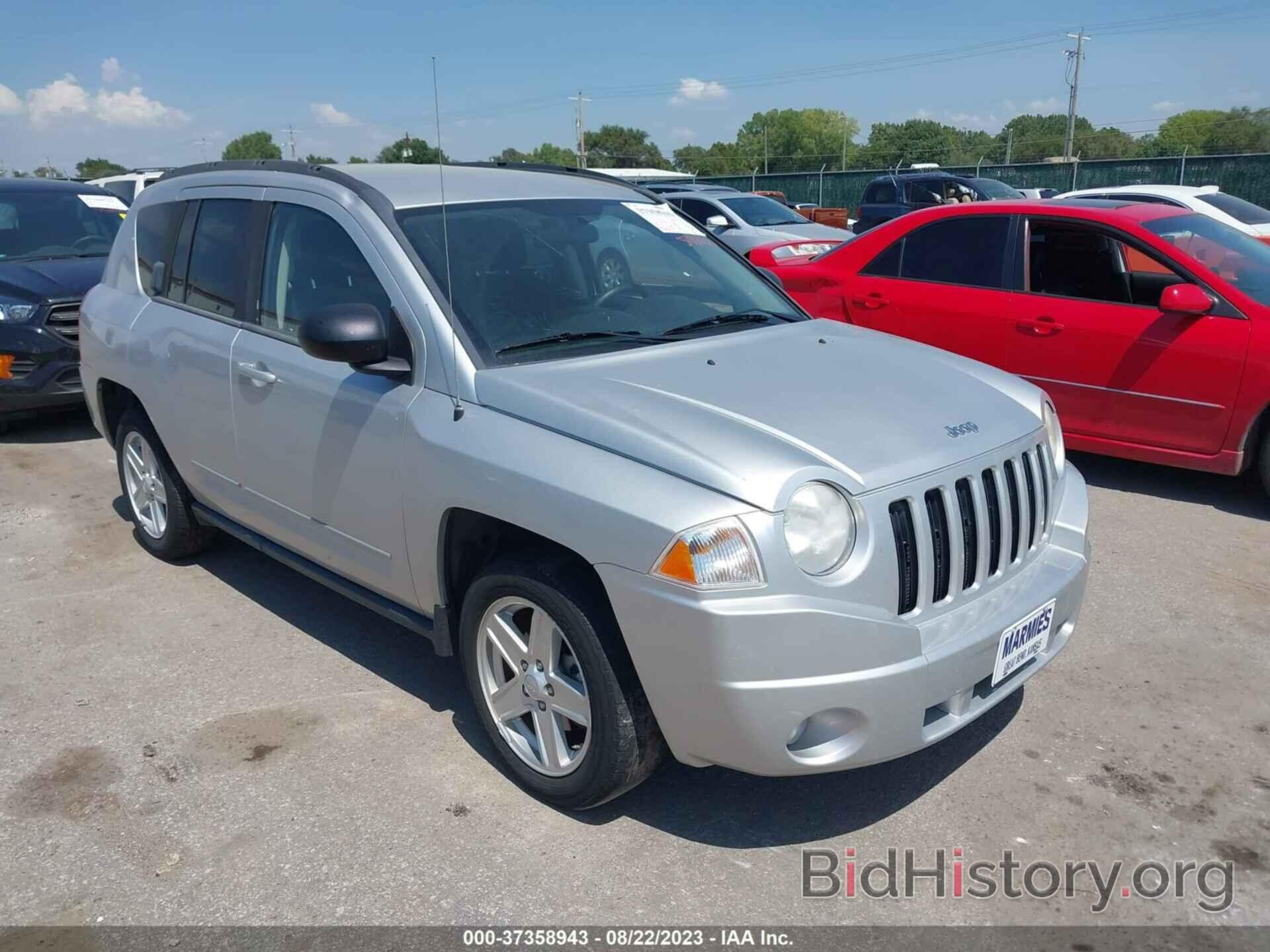 Photo 1J4NT4FA2AD506678 - JEEP COMPASS 2010