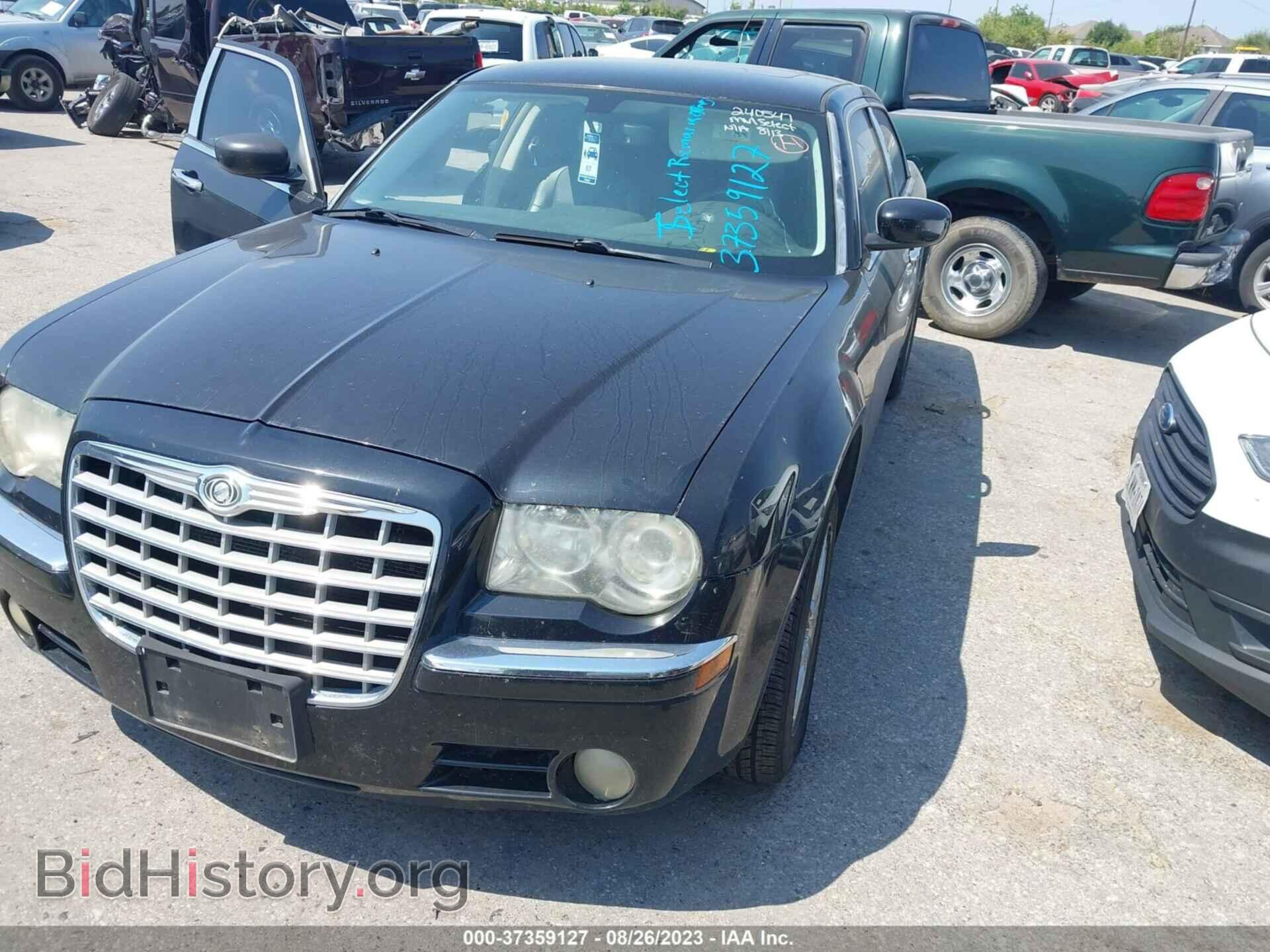 2008 CHRYSLER 300 - VIN: 2C3KK33G48H240547 - Фото 2