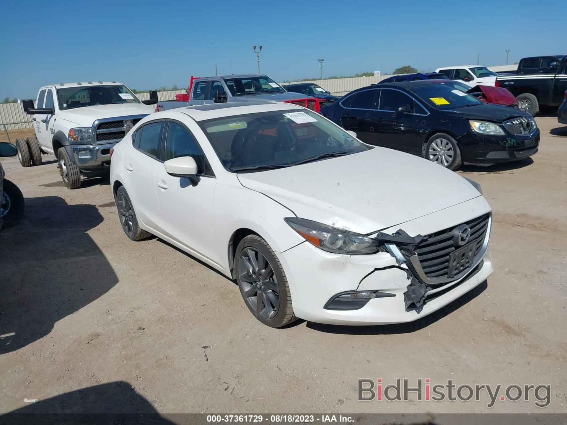 Photo 3MZBN1V3XJM234452 - MAZDA 3 2018