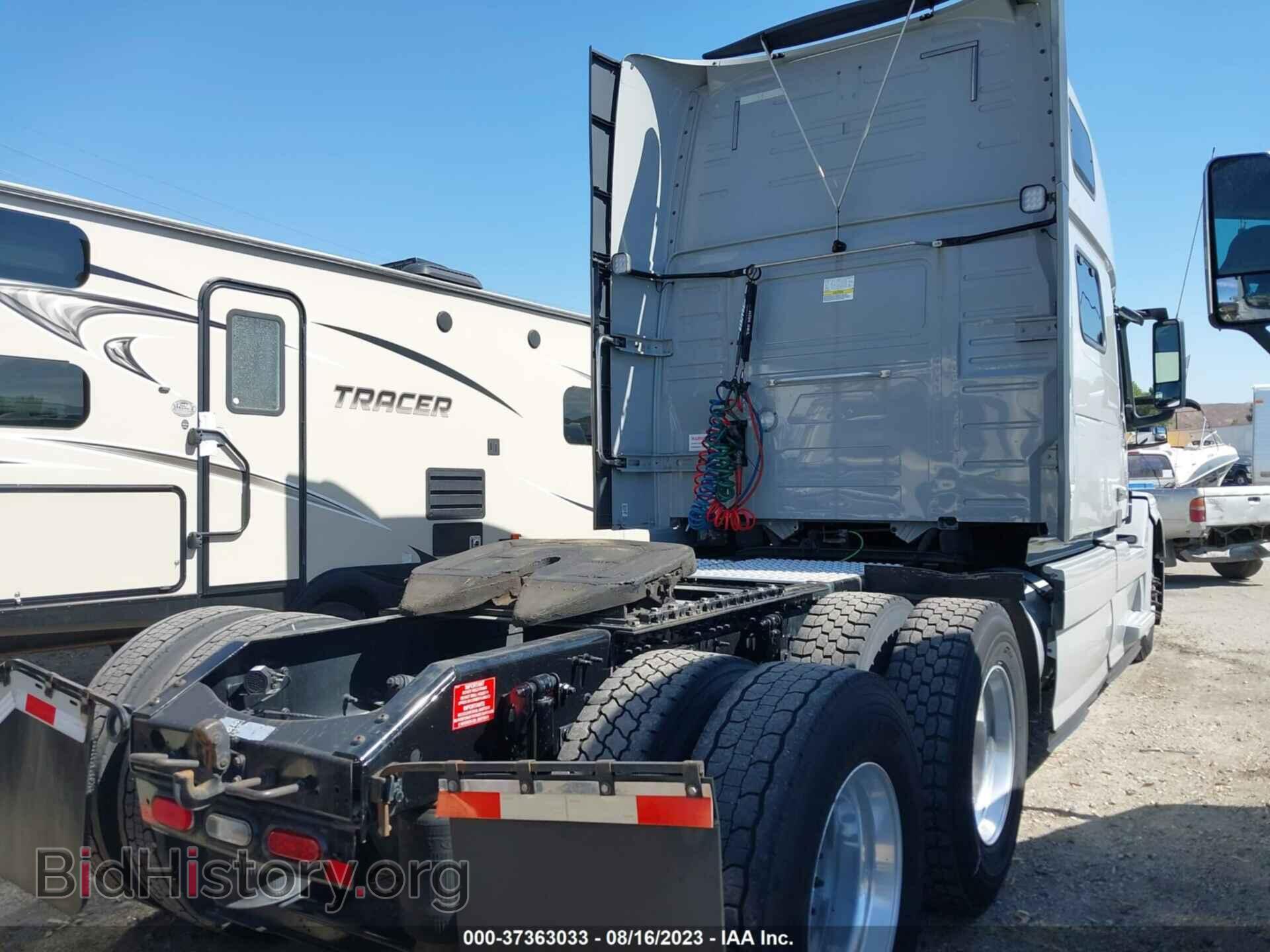 2018 VOLVO VN - VIN: 4V4NC9EH2JN894043 - Фото 4