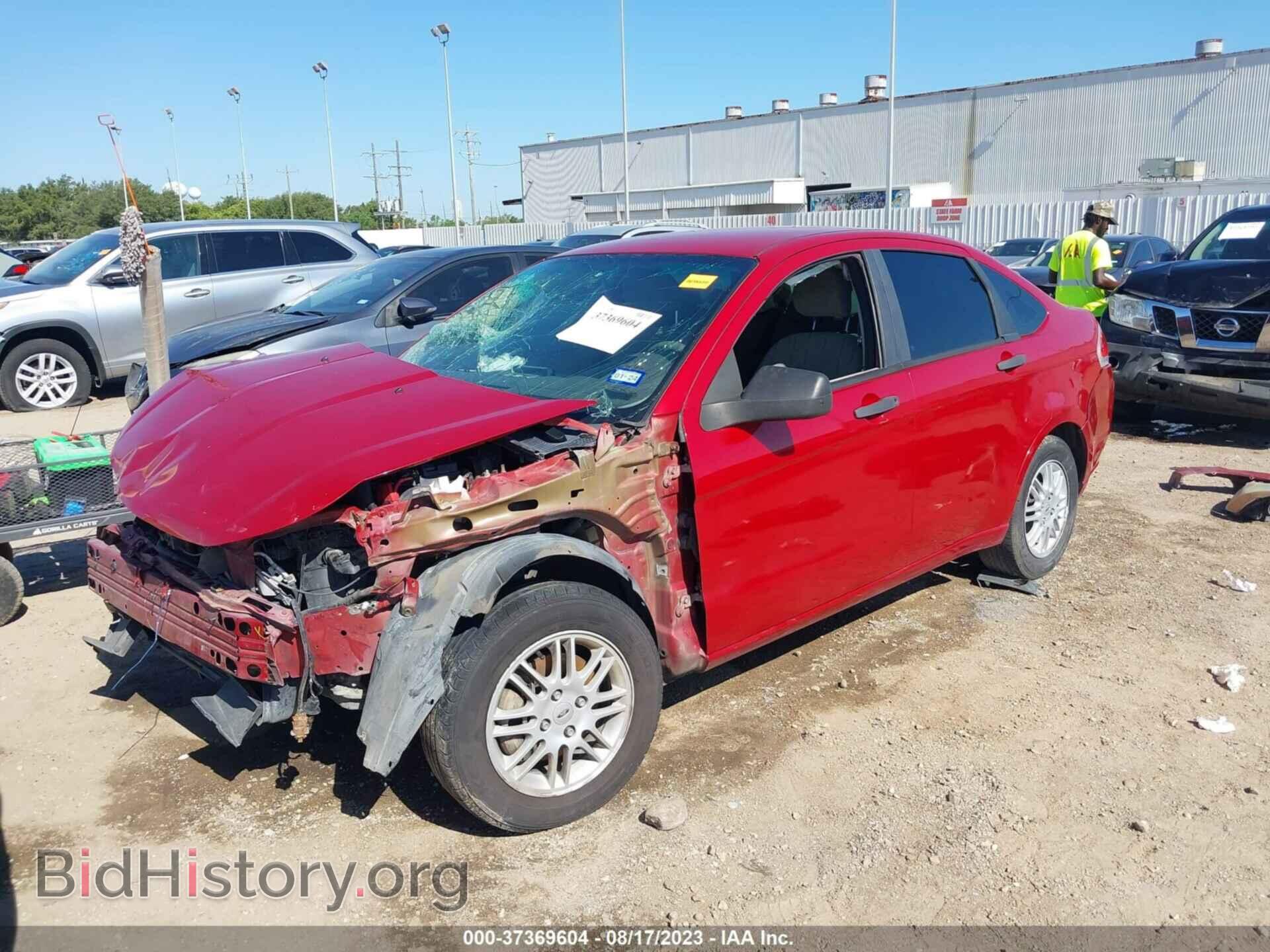 2011 FORD FOCUS - VIN: 1FAHP3FN3BW165131 - Фото 2