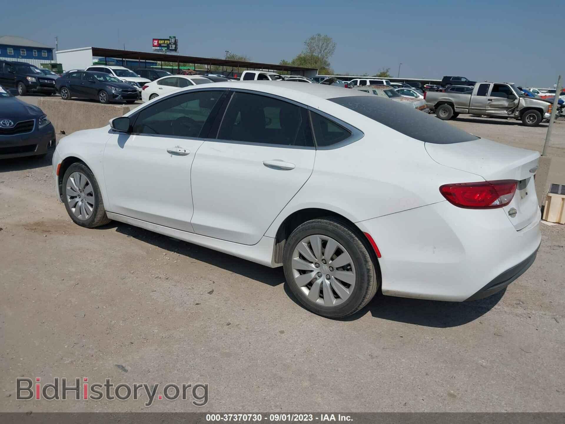 2015 CHRYSLER 200 - VIN: 1C3CCCFB2FN597294 - Фото 3
