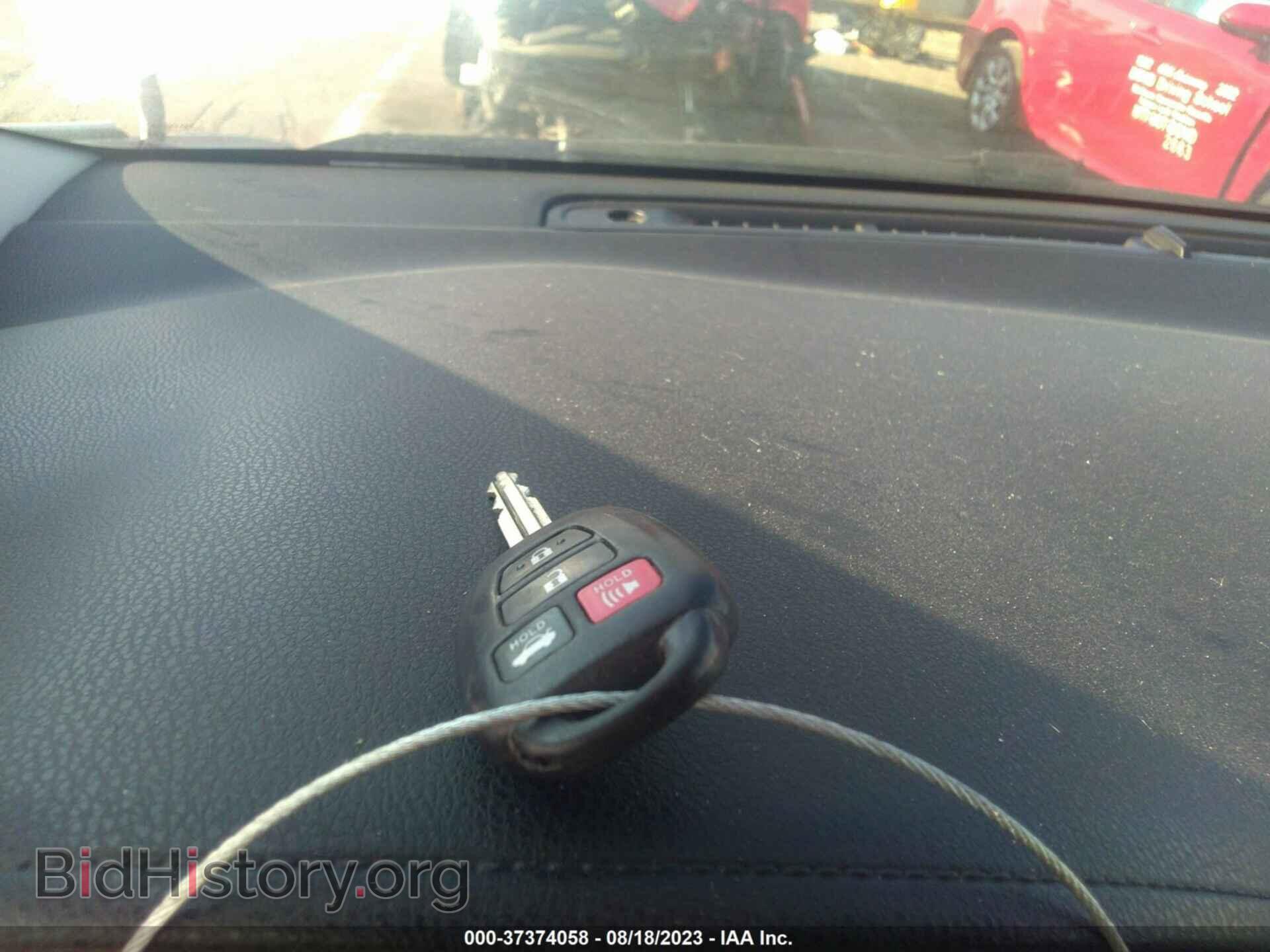 2015 TOYOTA COROLLA - VIN: 2T1BURHE2FC375906 - Фото 11