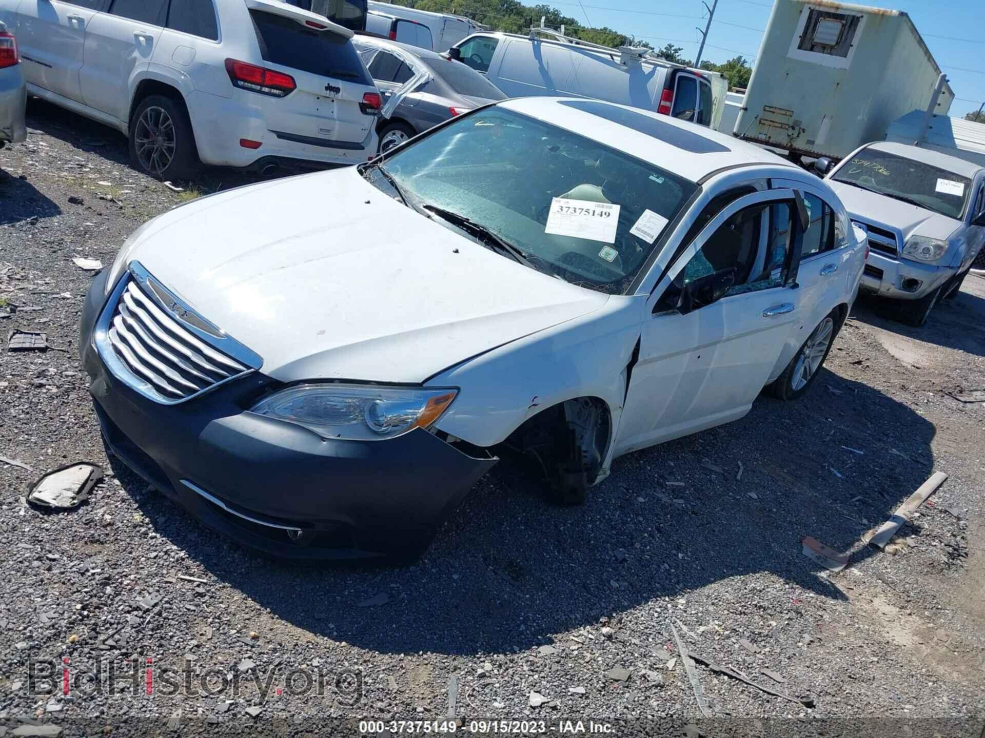 2013 CHRYSLER 200 - VIN: 1C3CCBCG9DN701951 - Фото 2
