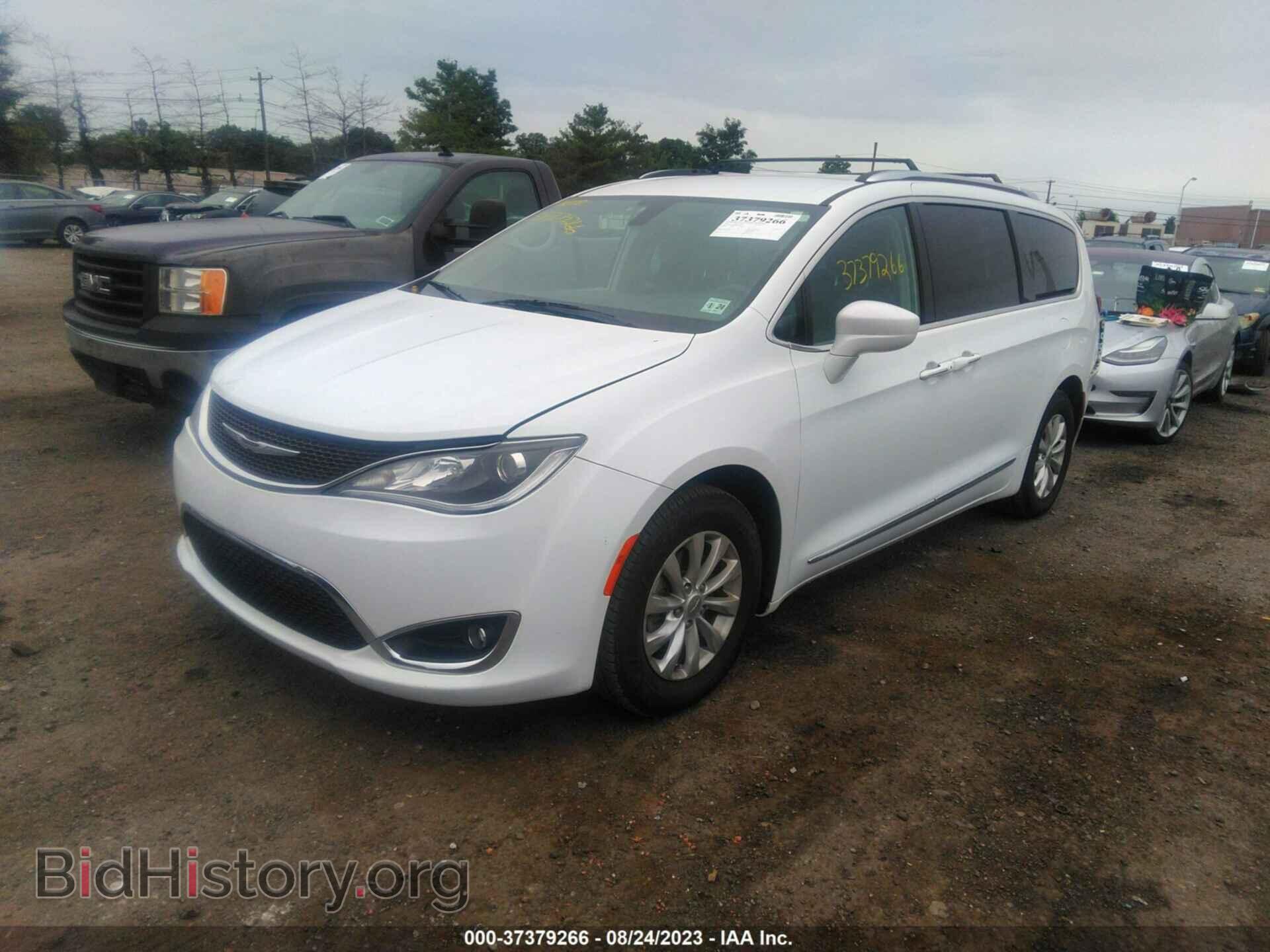 2019 CHRYSLER PACIFICA - VIN: 2C4RC1BG6KR625185 - Фото 2