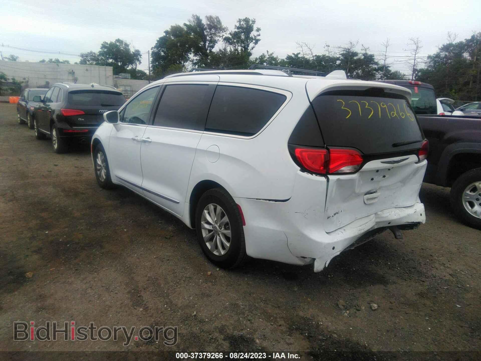 2019 CHRYSLER PACIFICA - VIN: 2C4RC1BG6KR625185 - Фото 3