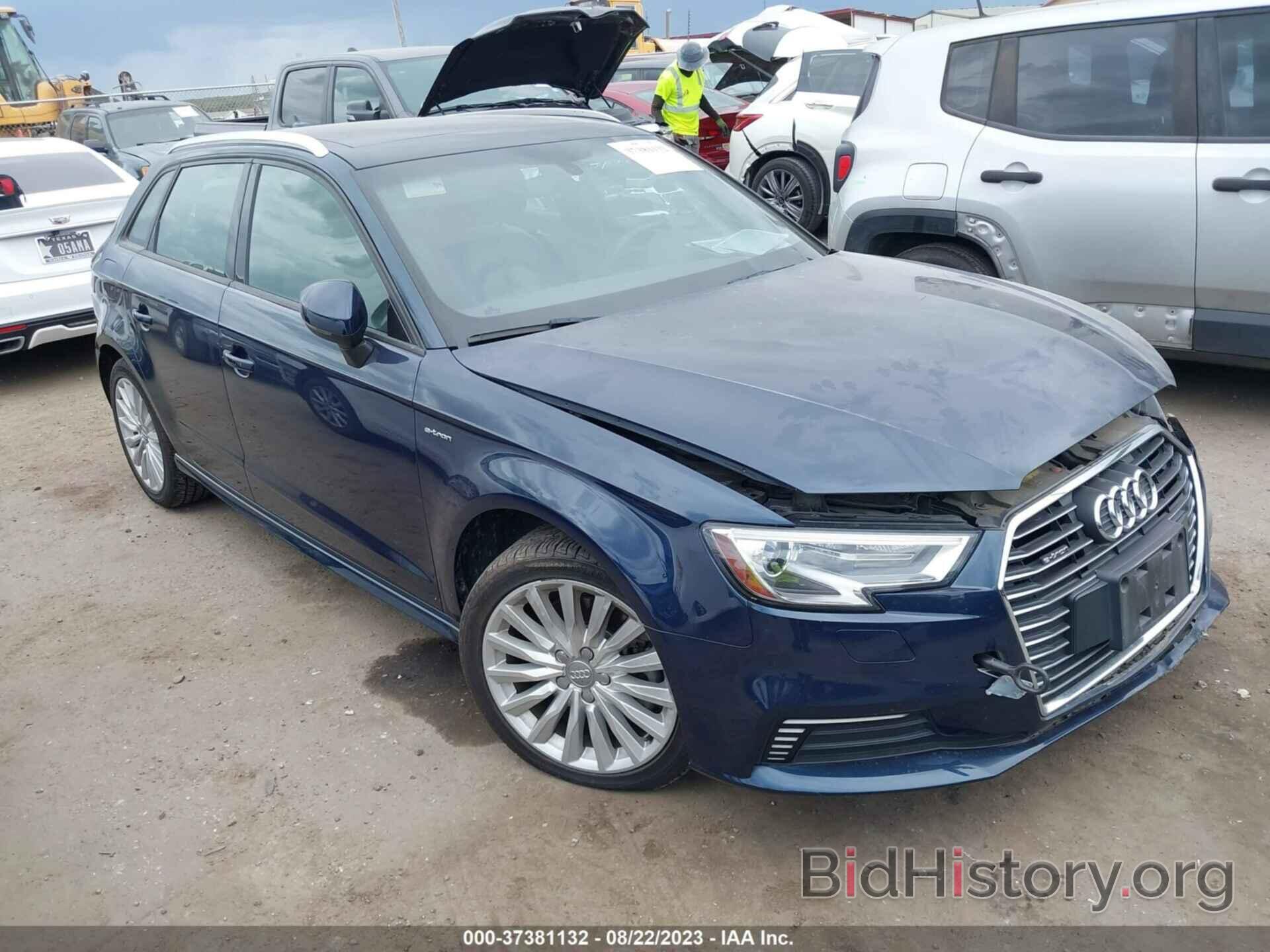 Photo WAUUPBFF5JA059039 - AUDI A3 SPORTBACK E-TRON 2018