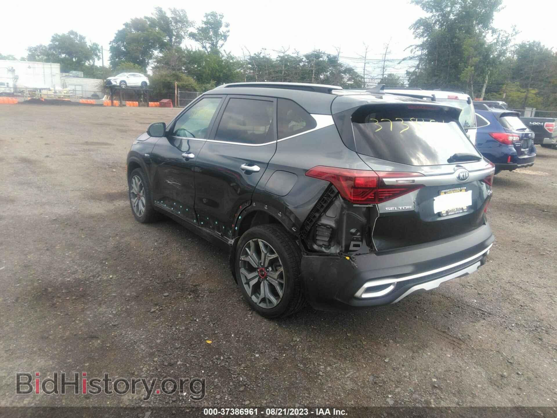 2021 KIA SELTOS - VIN: KNDETCA22M7084267 - Фото 3