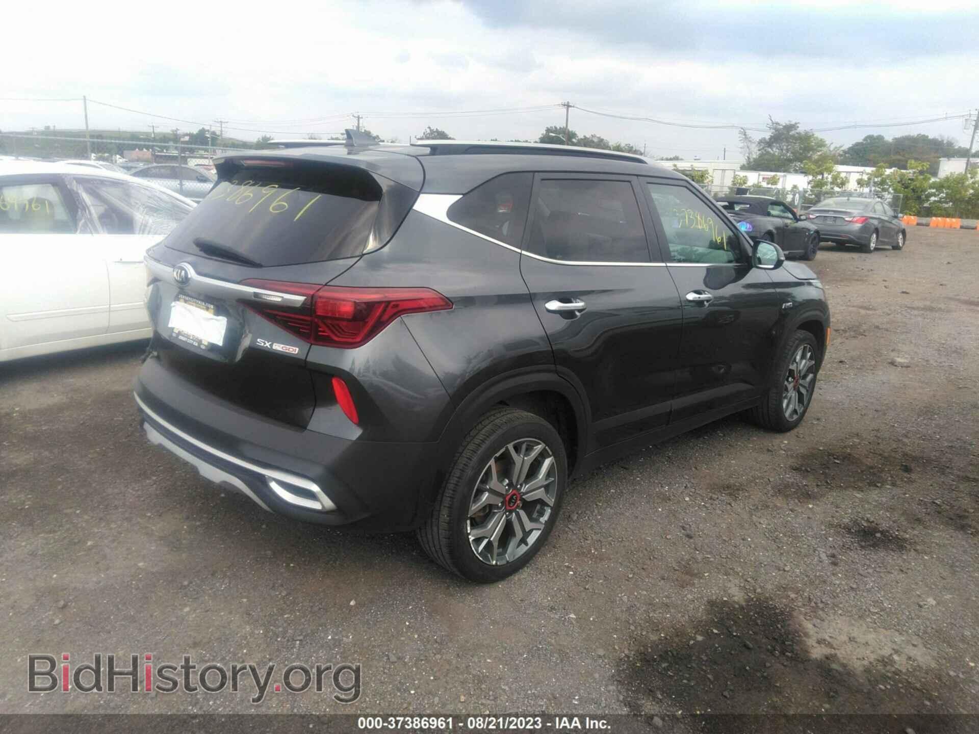 2021 KIA SELTOS - VIN: KNDETCA22M7084267 - Фото 4