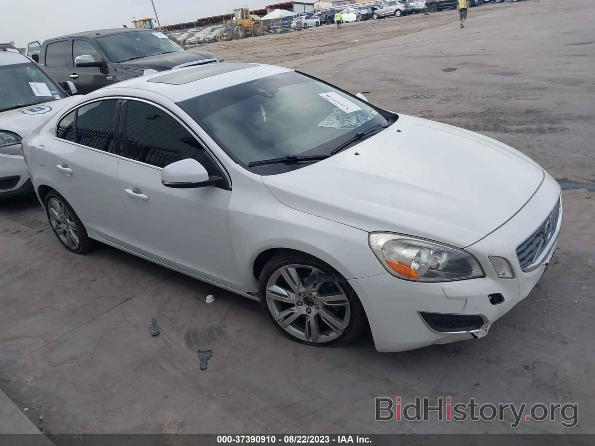 Photo YV1902FH7D2184180 - VOLVO S60 2013