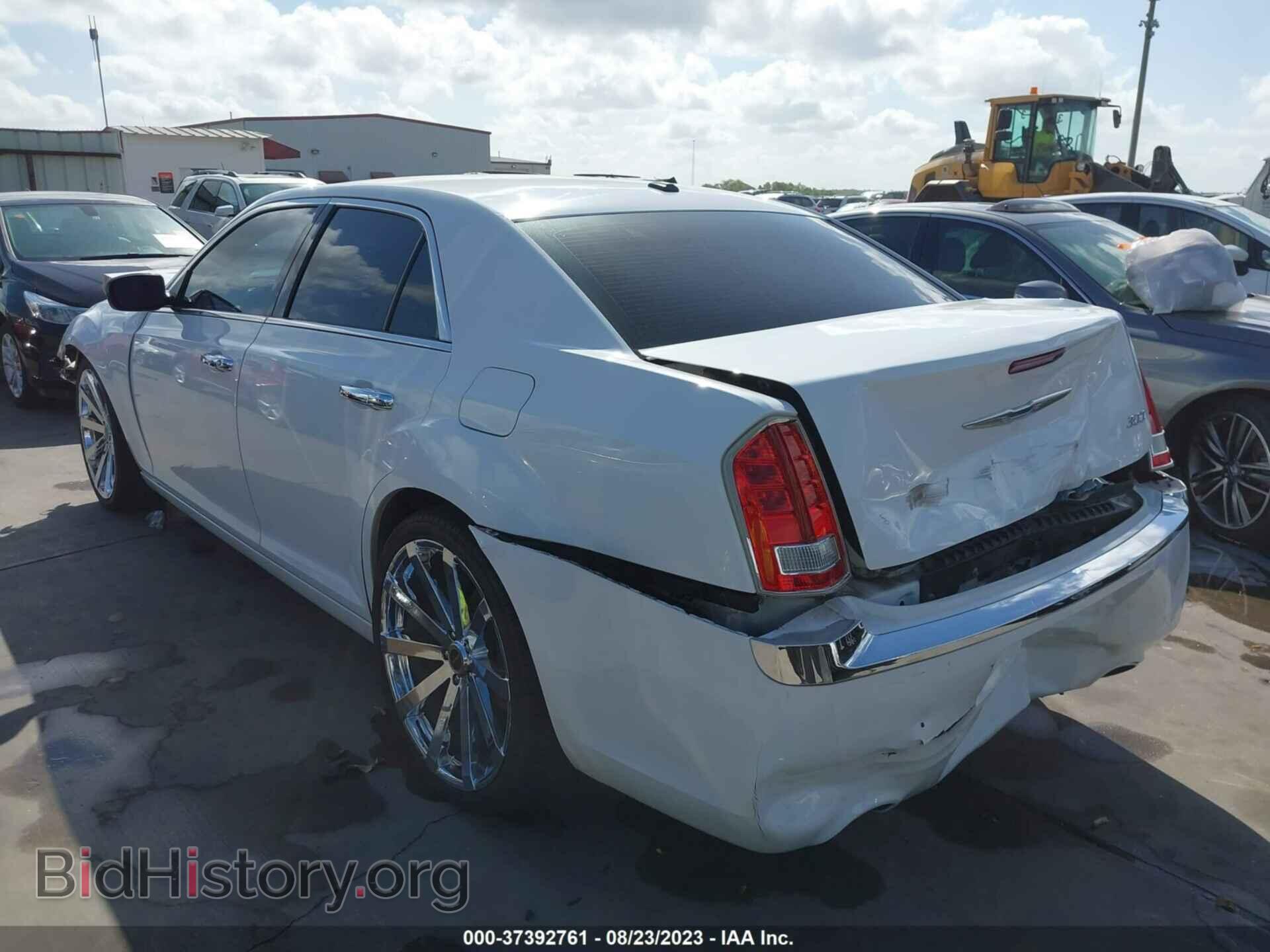 2013 CHRYSLER 300 - VIN: 2C3CCAAG0DH544638 - Фото 3