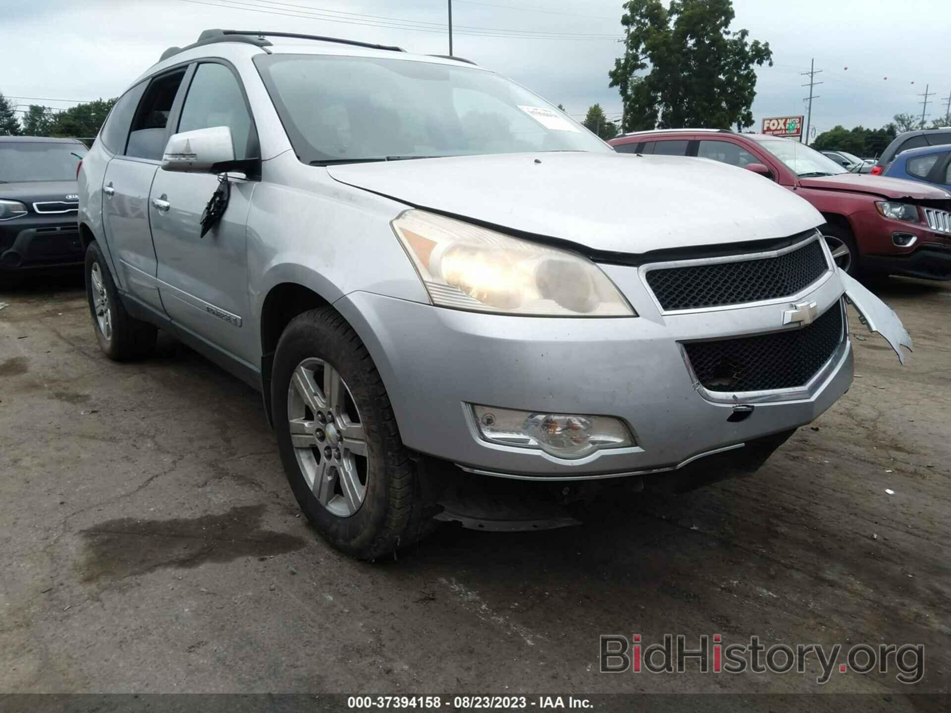 Photo 1GNLRGED6AS100429 - CHEVROLET TRAVERSE 2010