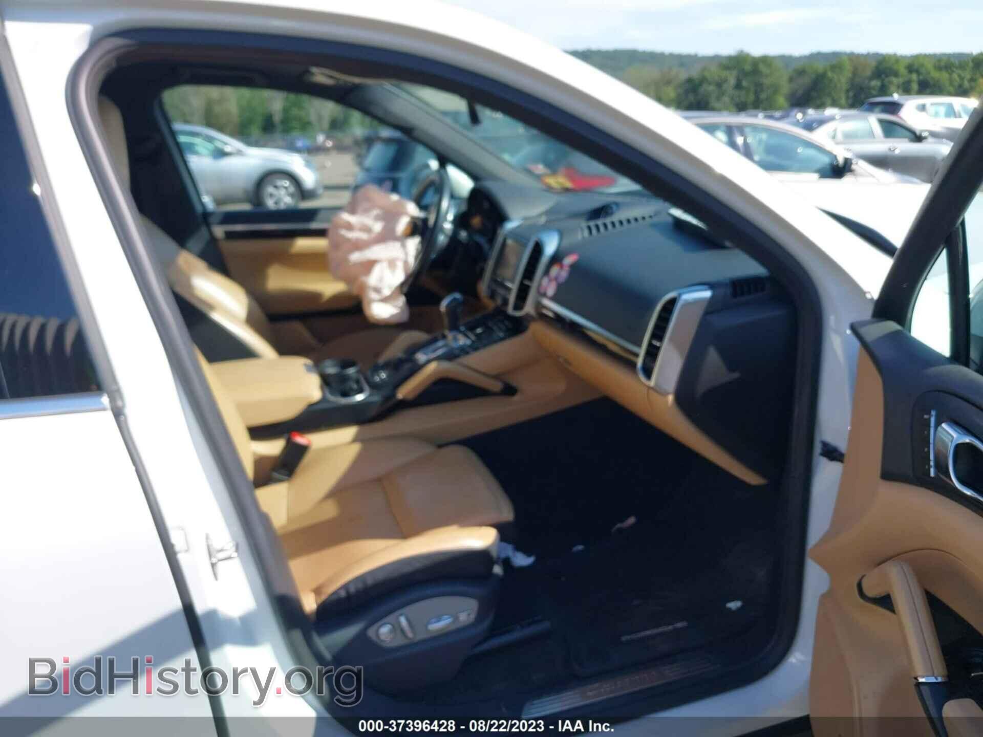 2016 PORSCHE CAYENNE - VIN: WP1AA2A29GLA06139 - Фото 5
