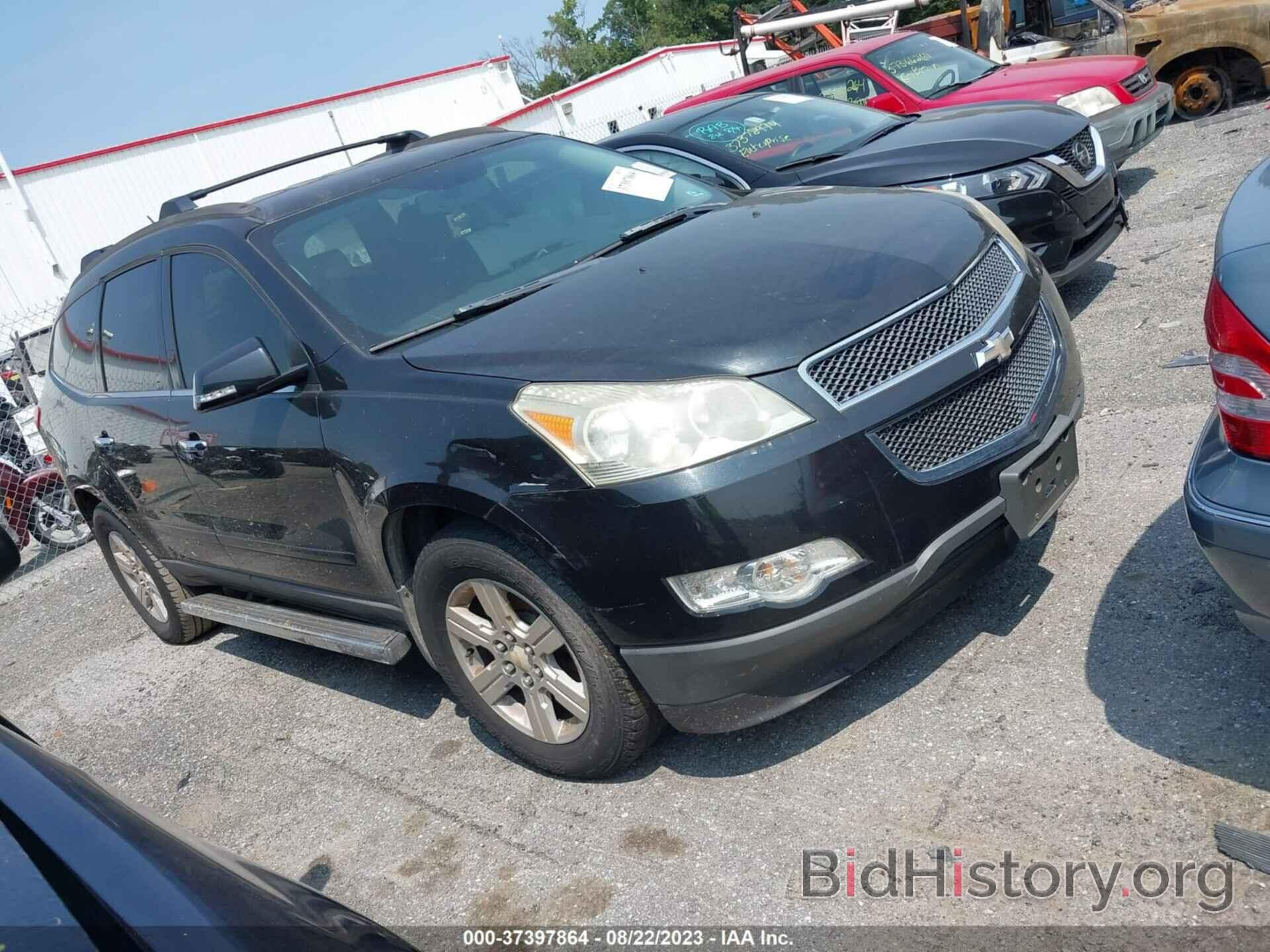 Photo 1GNKVGED2BJ205595 - CHEVROLET TRAVERSE 2011