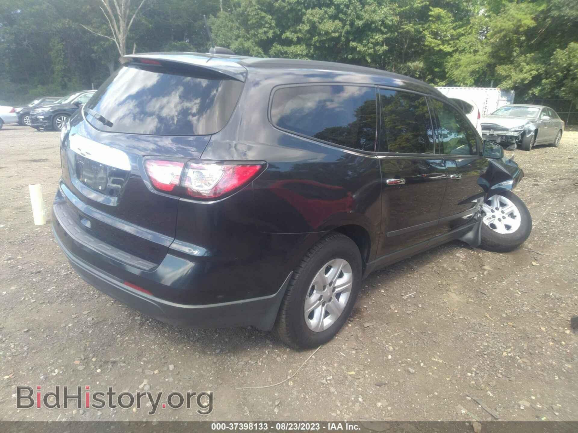 2017 CHEVROLET TRAVERSE - VIN: 1GNKRFED8HJ267378 - Фото 4