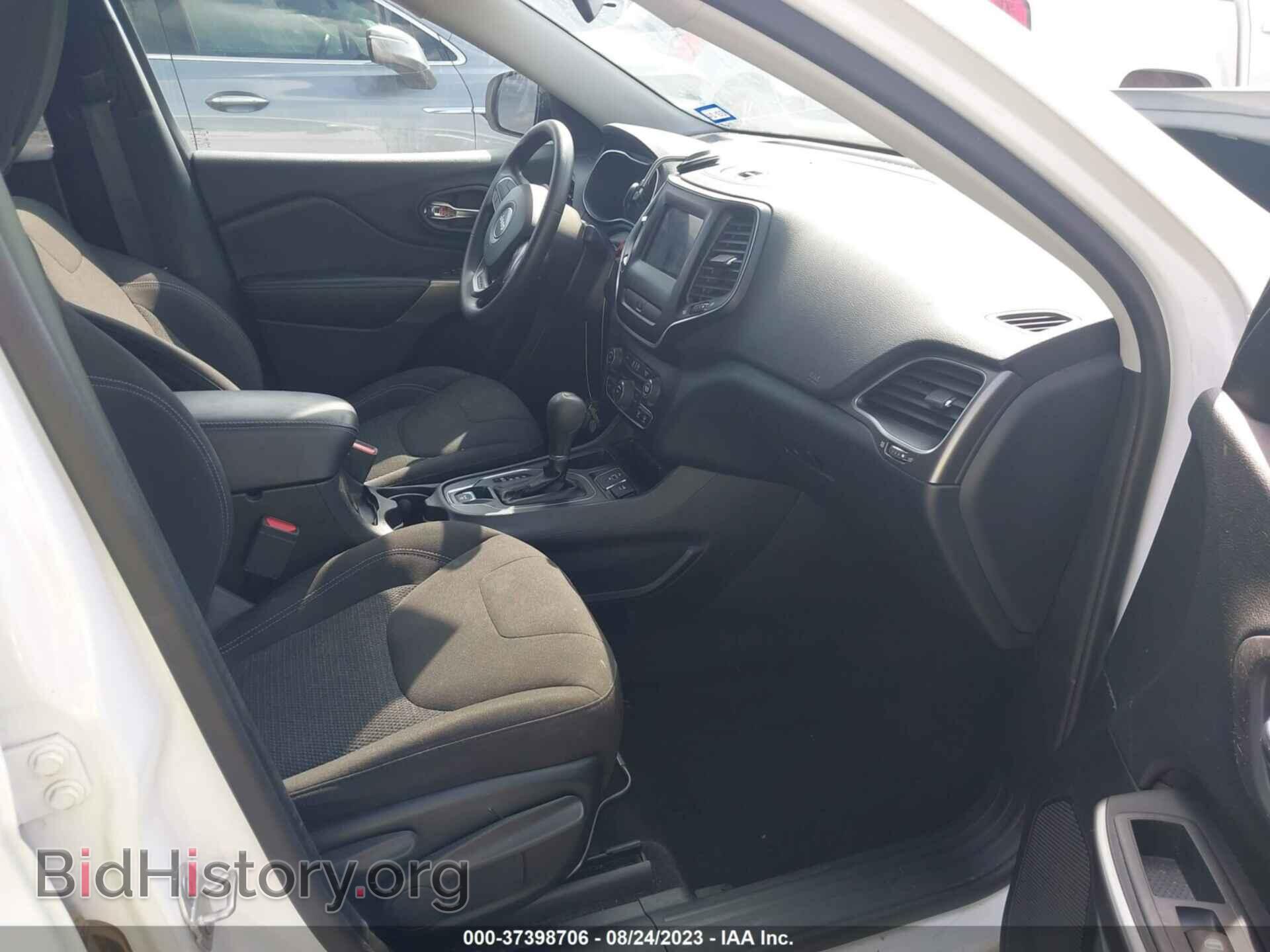 2019 JEEP CHEROKEE - VIN: 1C4PJLCB7KD203571 - Фото 5