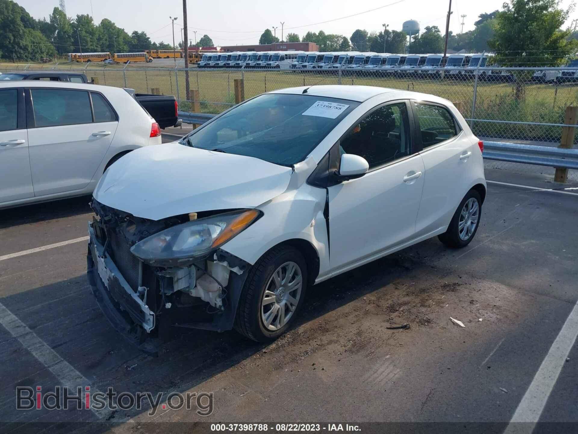2014 MAZDA MAZDA2 - VIN: JM1DE1KY8E0180816 - Фото 2