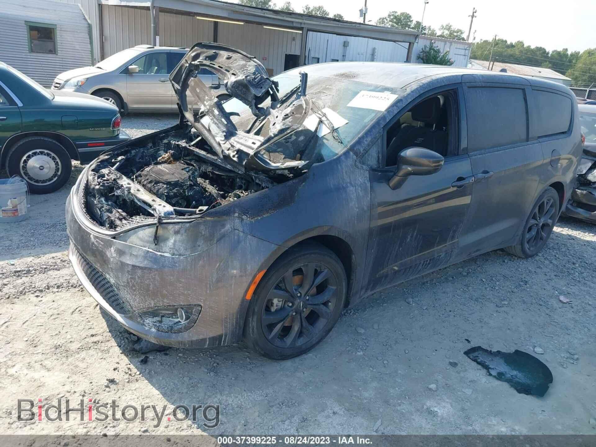 2020 CHRYSLER PACIFICA - VIN: 2C4RC1FG8LR122379 - Фото 2