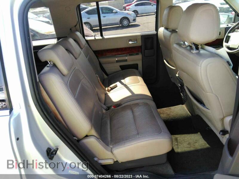 2011 Ford FLEX (VIN 2FMGK5DC2BBD02865) — photo 8 of 11