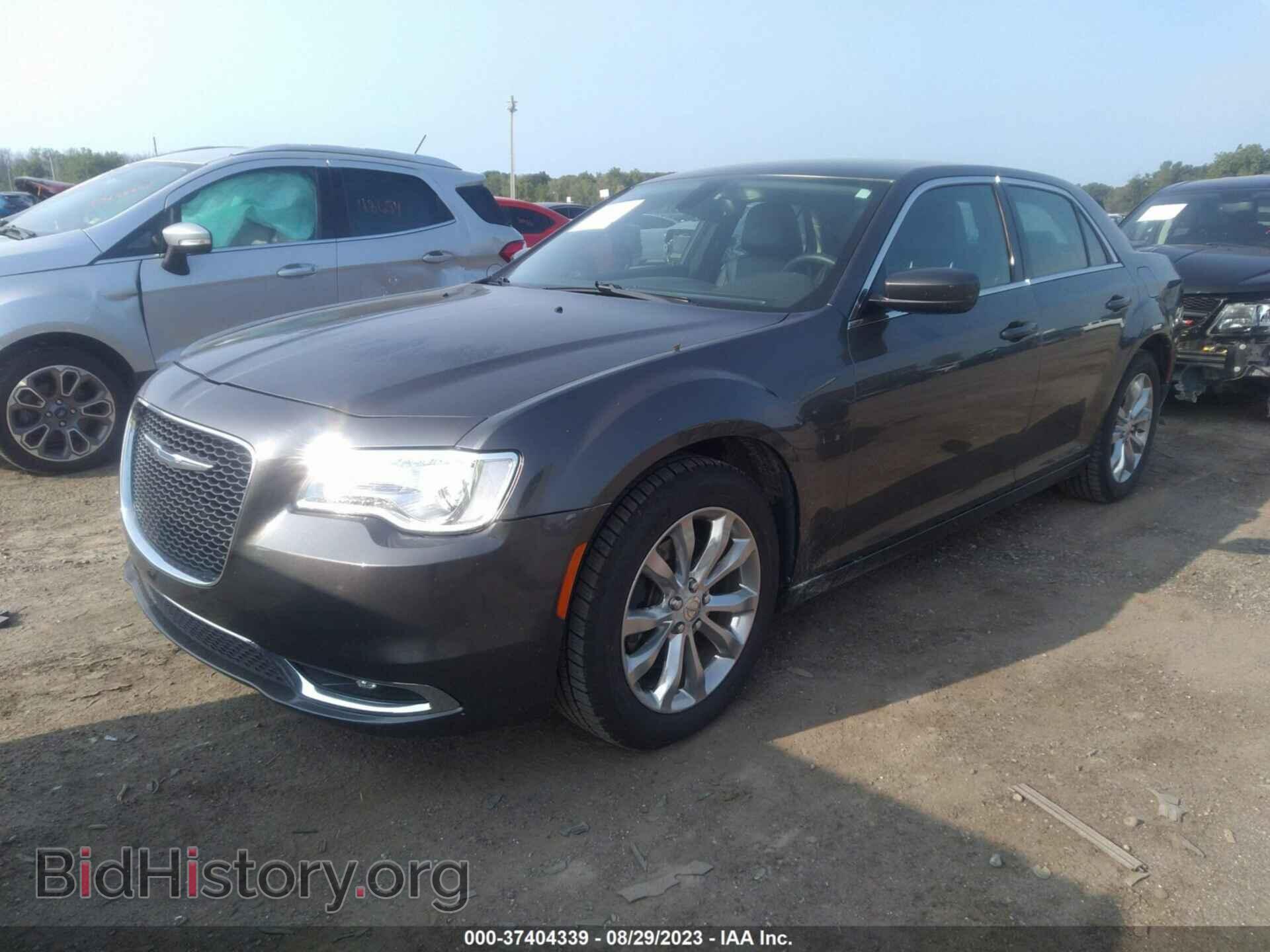 2016 CHRYSLER 300 - VIN: 2C3CCARG5GH278333 - Фото 2