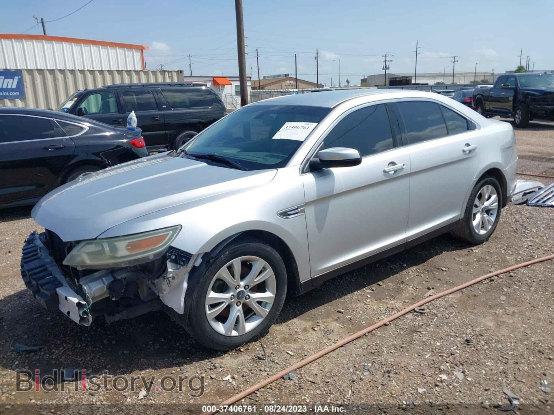 2011 FORD TAURUS - VIN: 1FAHP2HW2BG113421 - Фото 2