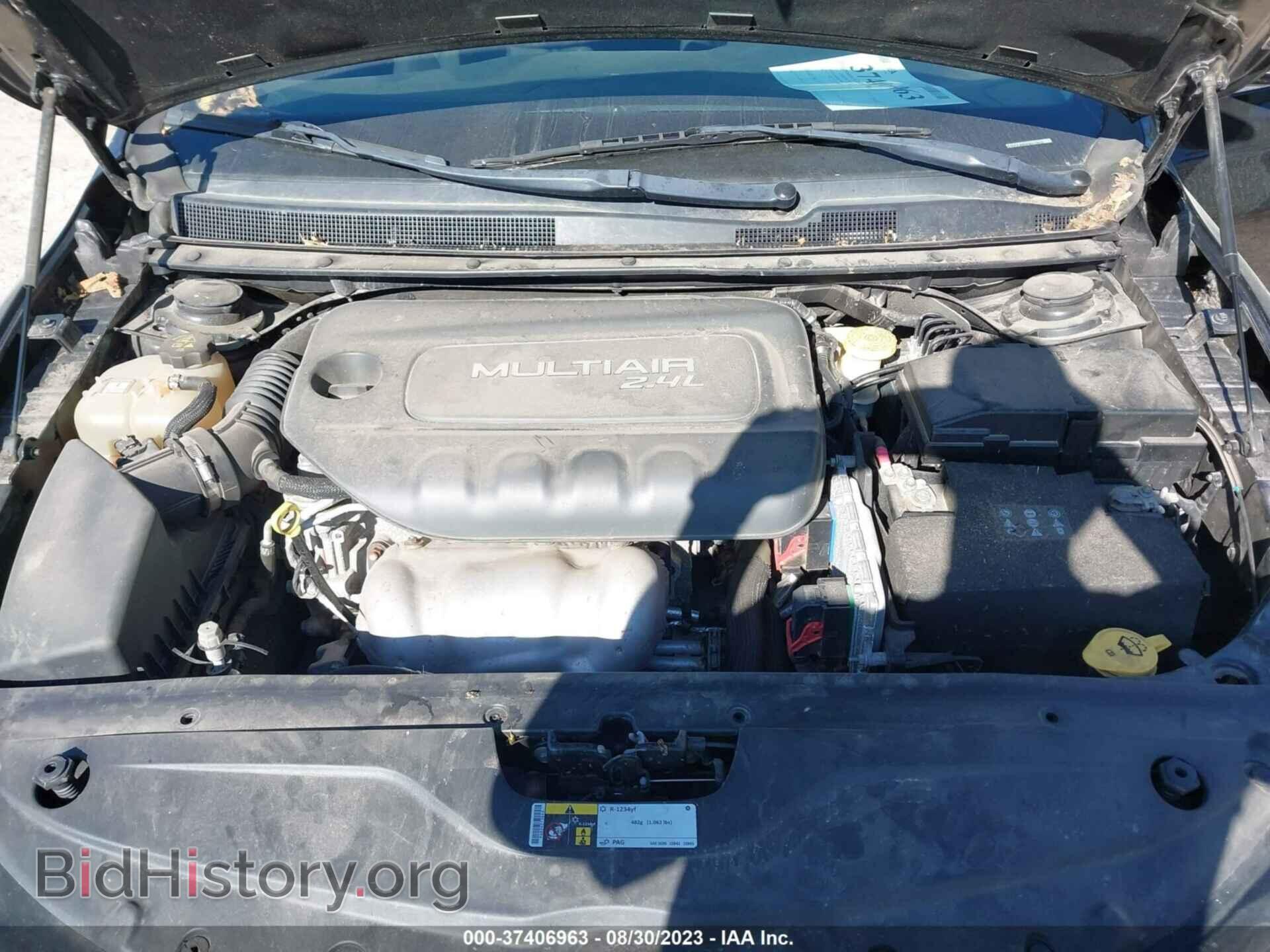 2015 CHRYSLER 200 - VIN: 1C3CCCAB9FN672838 - Фото 10