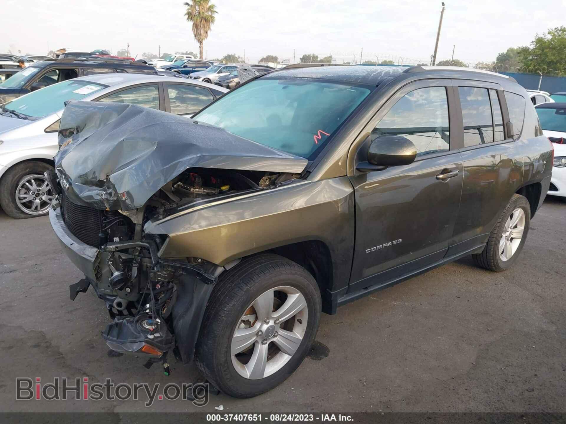 2015 JEEP COMPASS - VIN: 1C4NJCEBXFD209620 - Photo 2