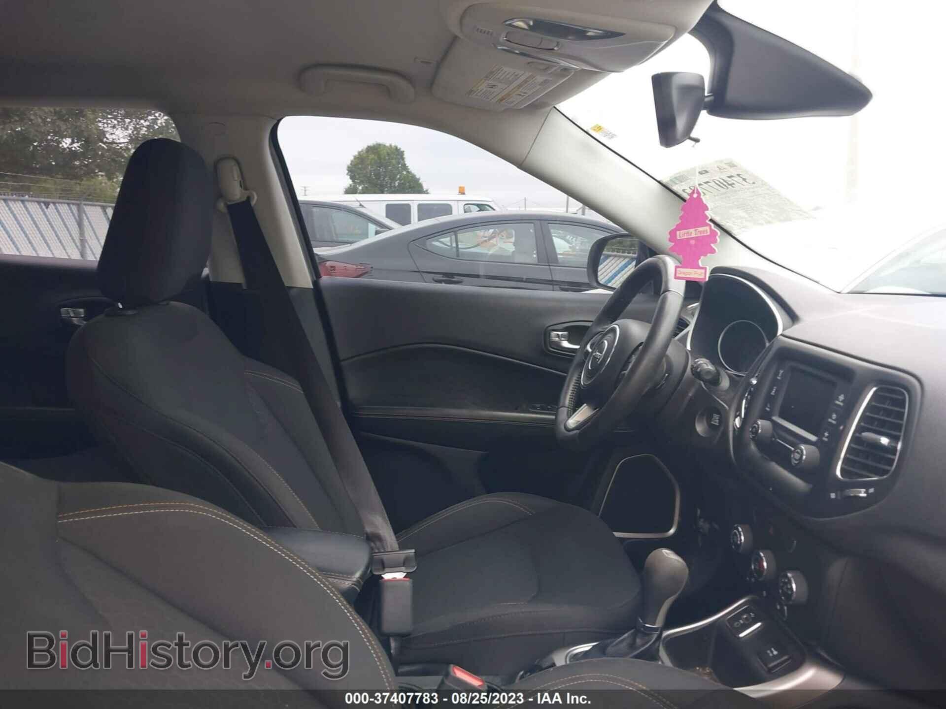 2017 JEEP COMPASS - VIN: 3C4NJCAB7HT670518 - Фото 5