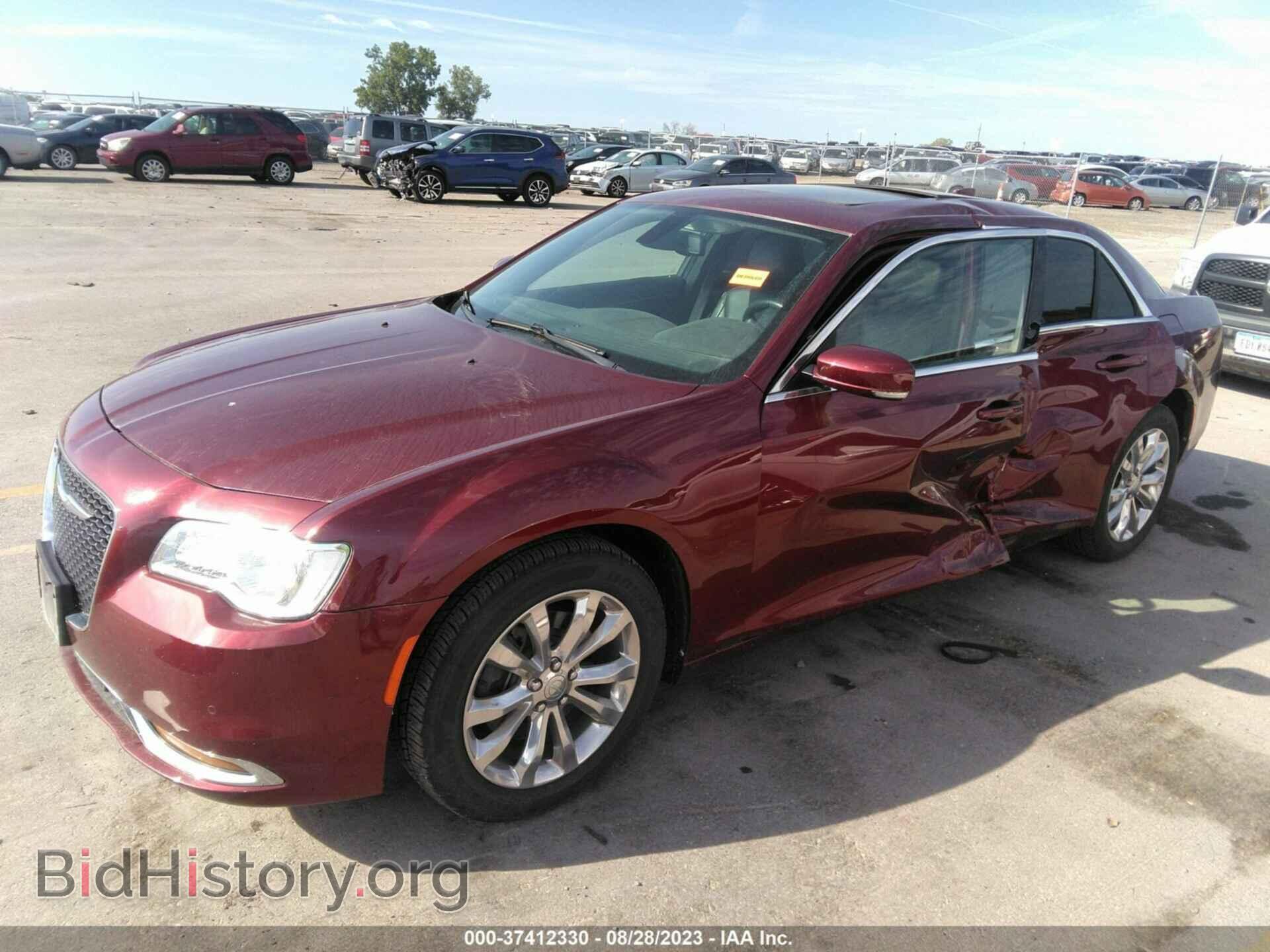 2017 CHRYSLER 300 - VIN: 2C3CCARG2HH534980 - Фото 2