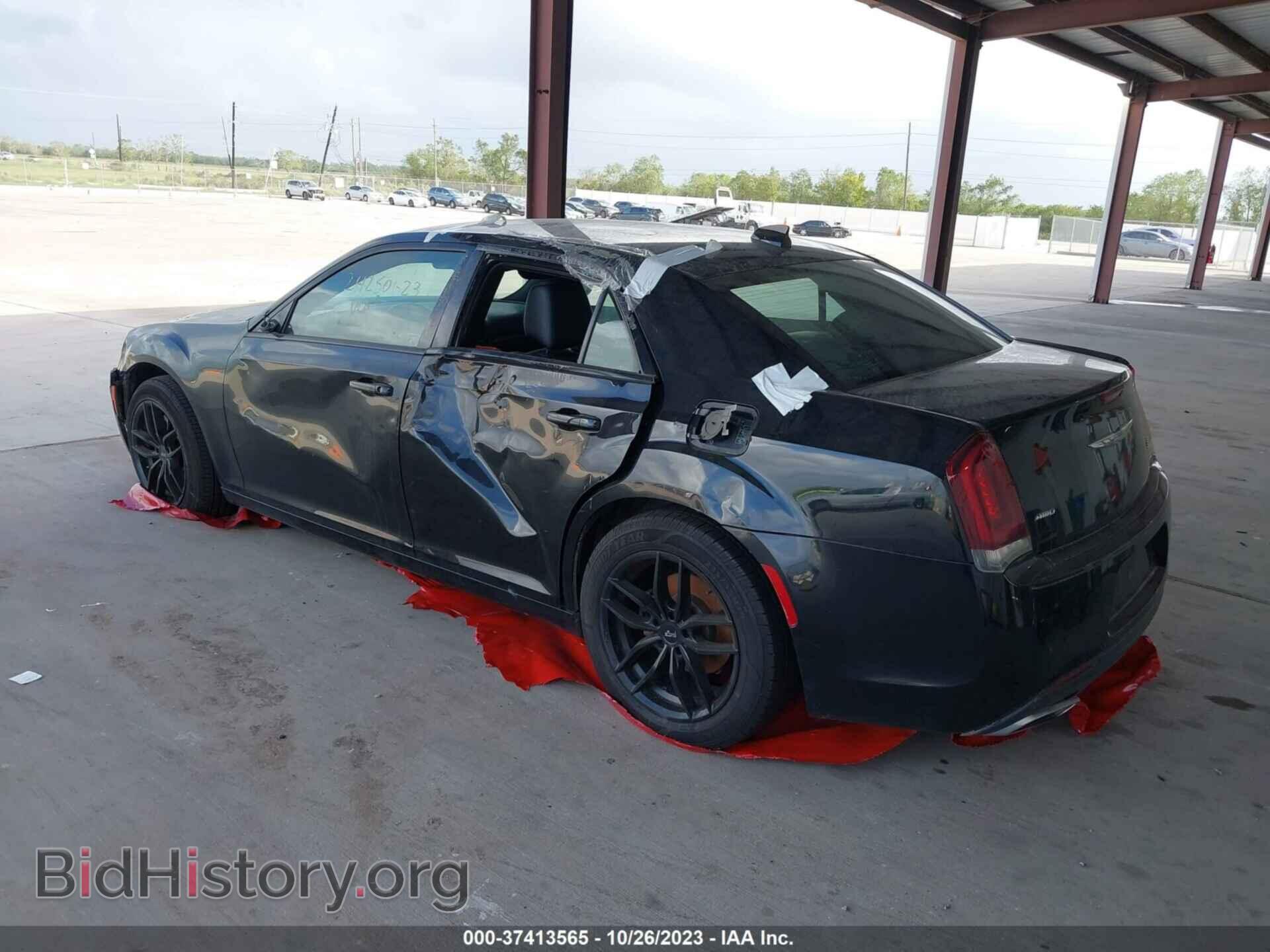 2016 CHRYSLER 300 - VIN: 2C3CCAGG3GH152409 - Фото 3