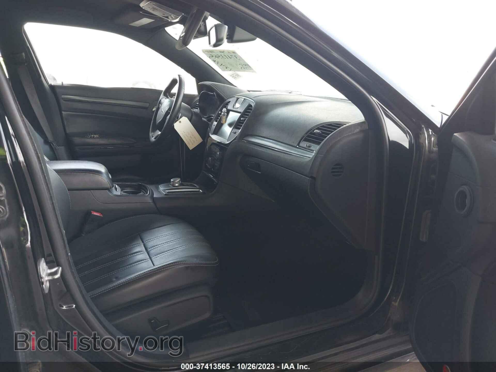 2016 CHRYSLER 300 - VIN: 2C3CCAGG3GH152409 - Фото 5