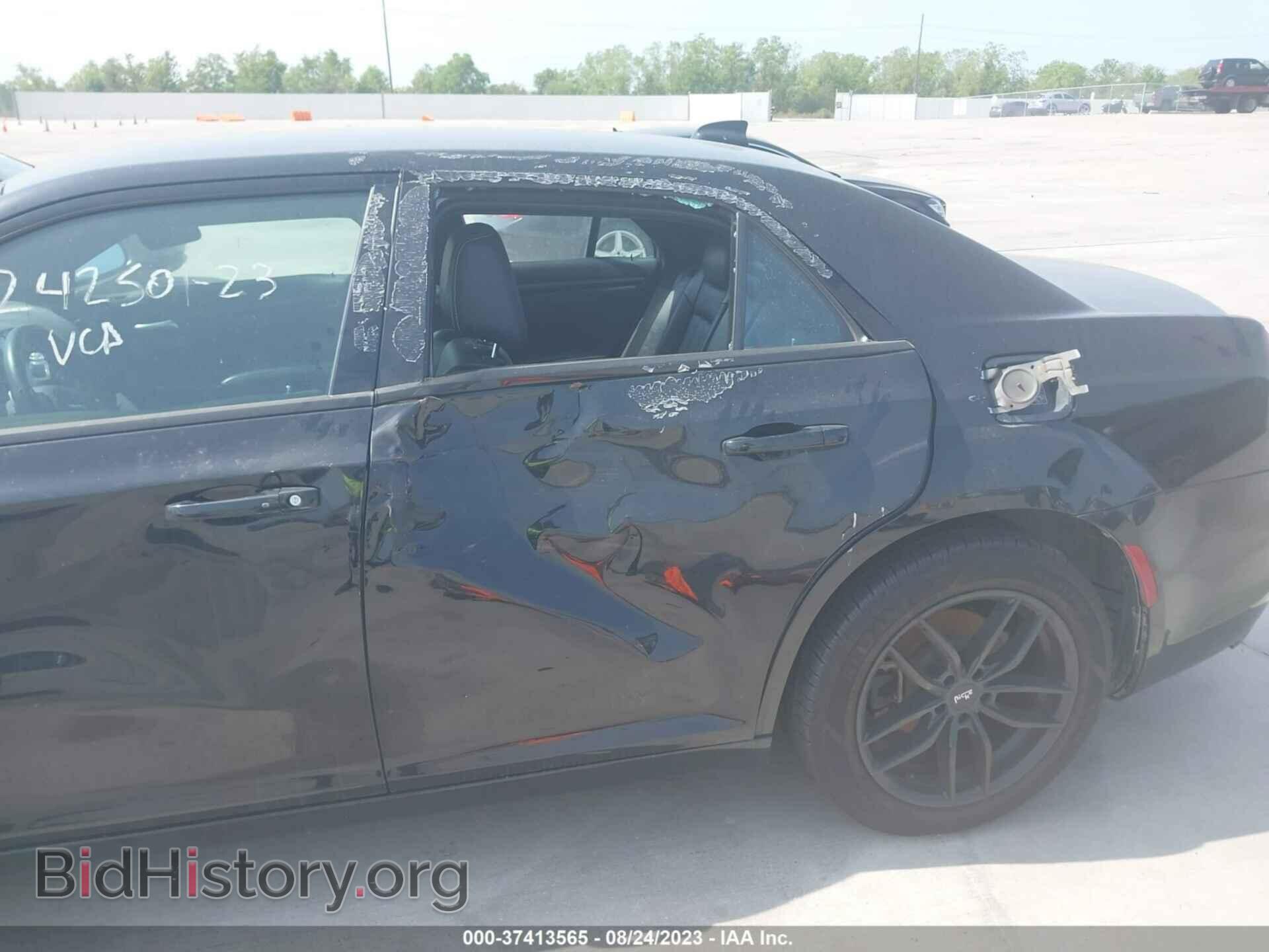 2016 CHRYSLER 300 - VIN: 2C3CCAGG3GH152409 - Фото 6