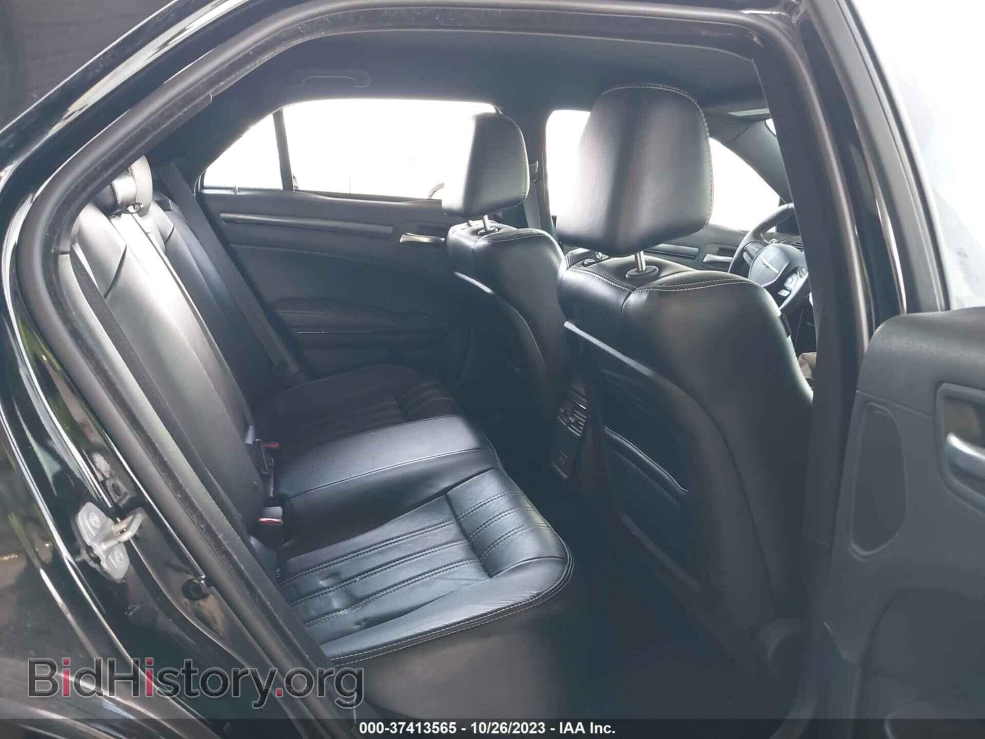 2016 CHRYSLER 300 - VIN: 2C3CCAGG3GH152409 - Фото 8