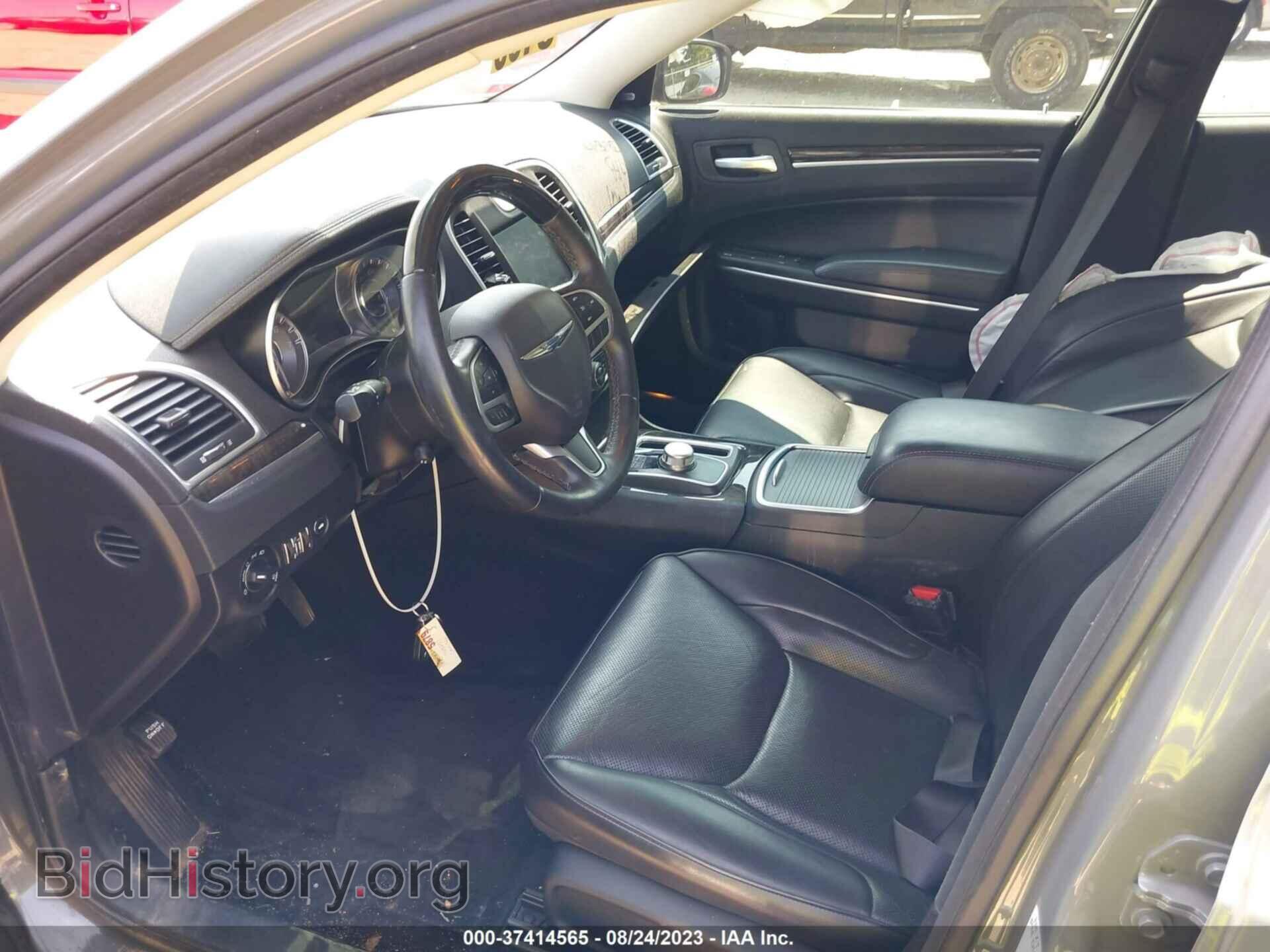 2019 CHRYSLER 300 - VIN: 2C3CCAEG2KH536693 - Фото 5