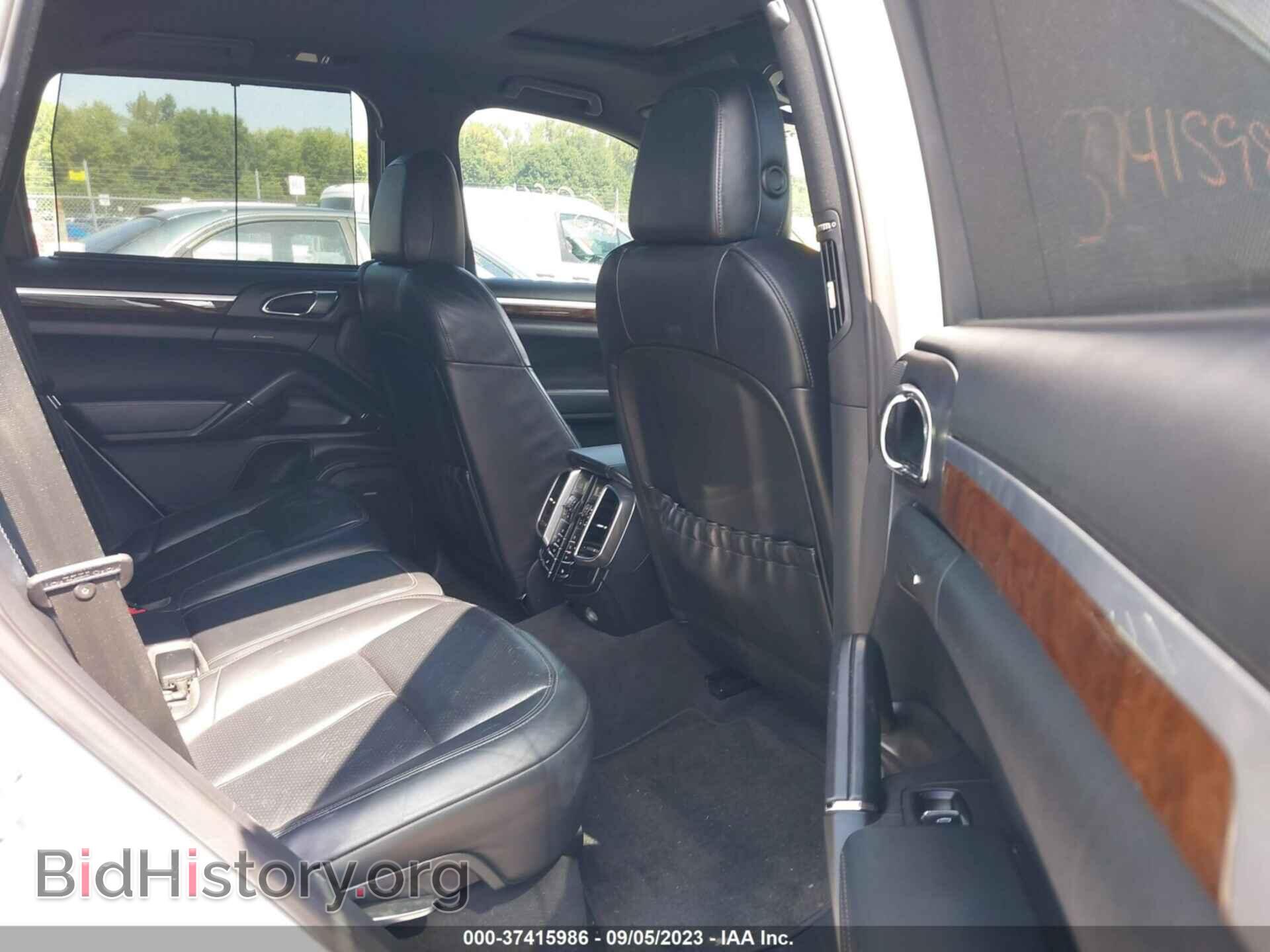 2012 PORSCHE CAYENNE - VIN: WP1AB2A20CLA49484 - Фото 8