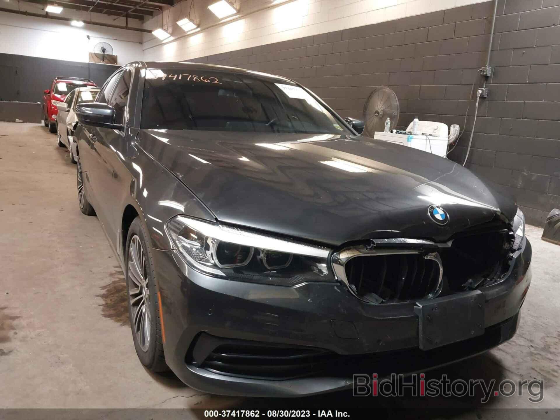 Photo WBAJA7C53KG911058 - BMW 5 SERIES 2019