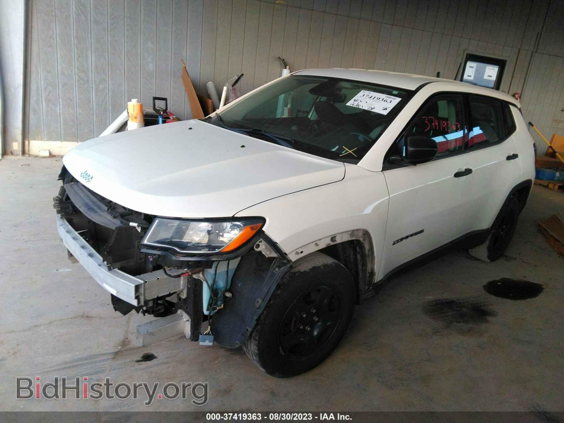 2018 JEEP COMPASS - VIN: 3C4NJCABXJT263296 - Фото 2