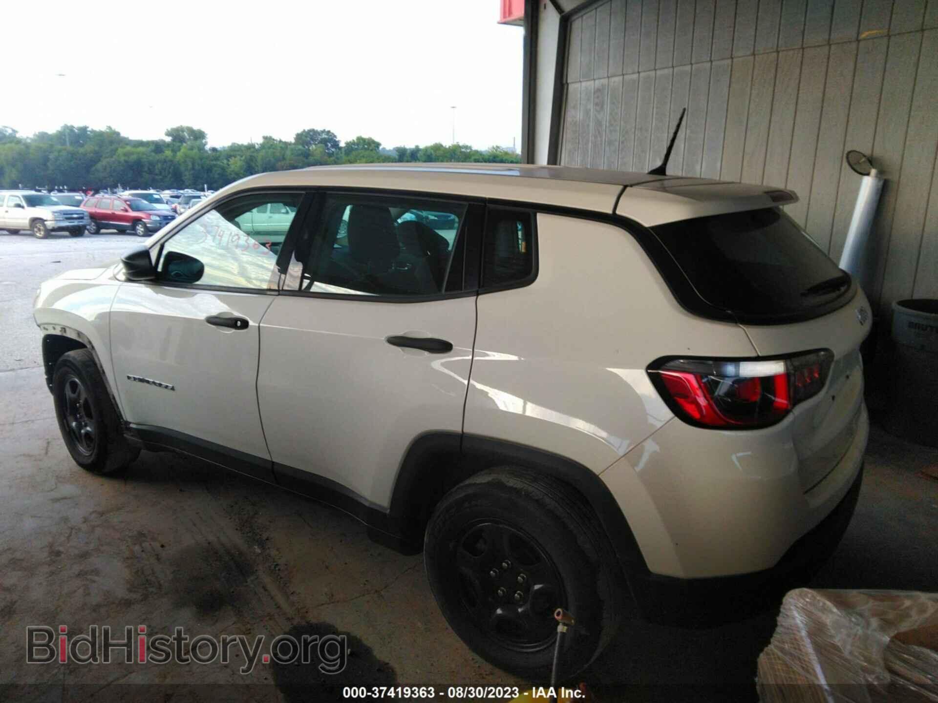2018 JEEP COMPASS - VIN: 3C4NJCABXJT263296 - Фото 3