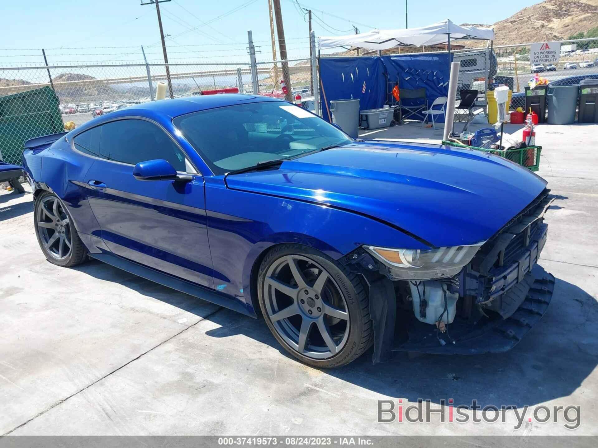 Photo 1FA6P8TH6F5319054 - FORD MUSTANG 2015