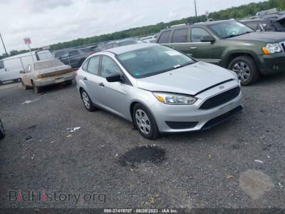 2015 Ford FOCUS S, silver — VIN 1FADP3E23FL372891, IAAI