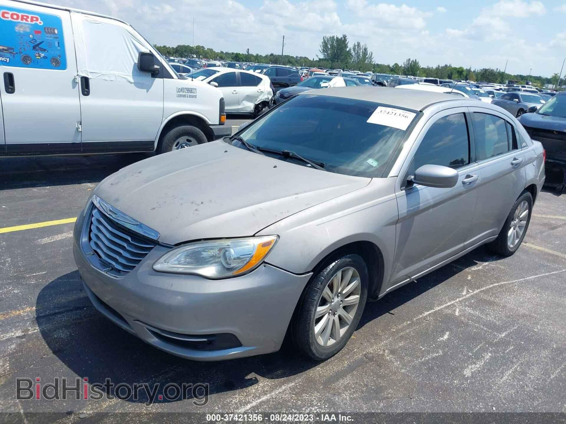 2013 CHRYSLER 200 - VIN: 1C3CCBBB0DN672278 - Photo 2