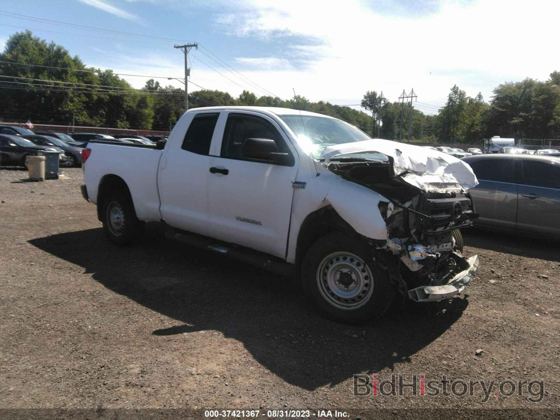 Photo 5TFUY5F18BX195802 - TOYOTA TUNDRA 4WD TRUCK 2011